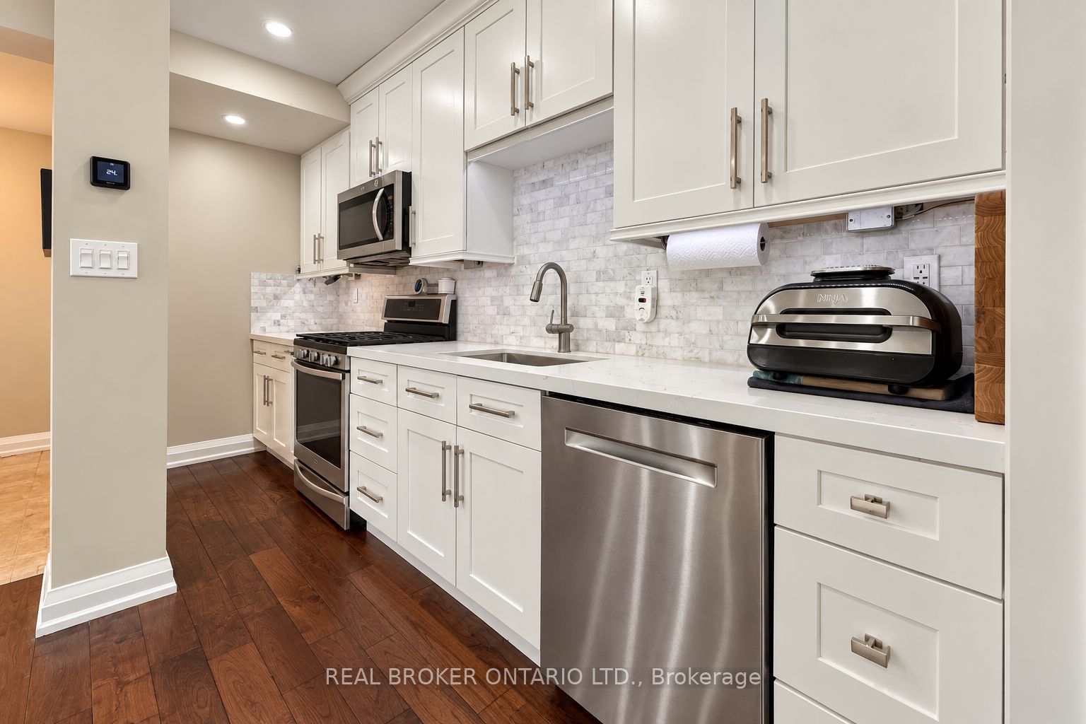69 Upper Canada Drive 3 Property Photo 16