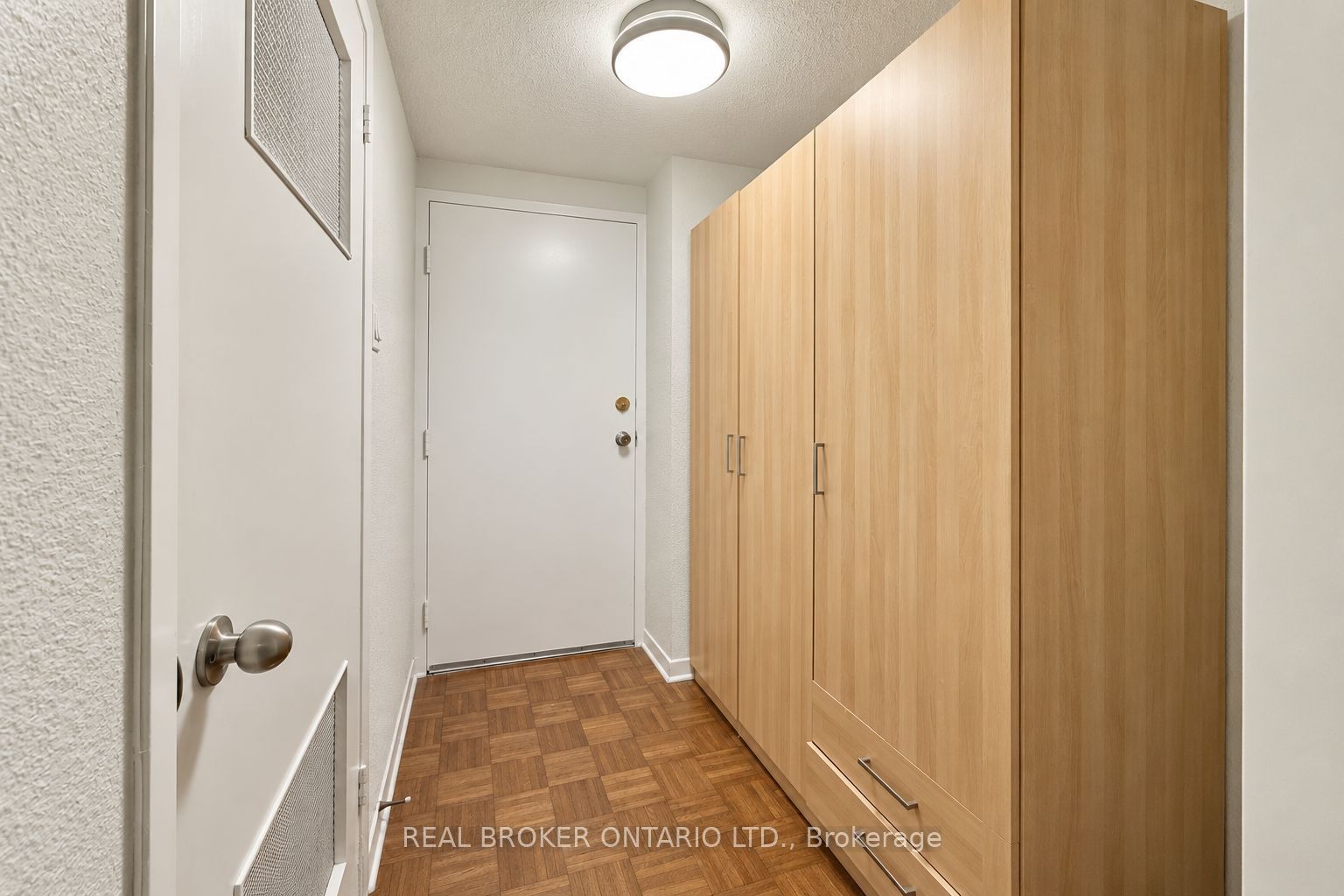69 Upper Canada Drive 3 Property Photo 38