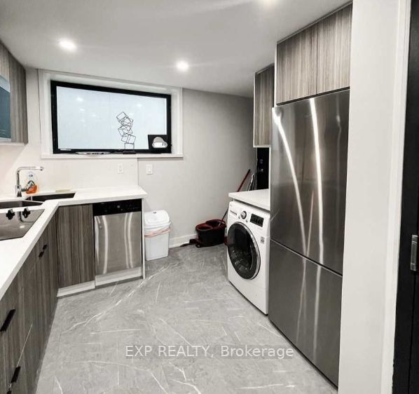 271 Ontario Street 4 Property Photo 6