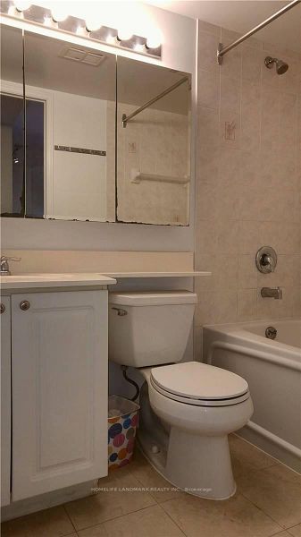 889 Bay Street 601 Property Photo 10