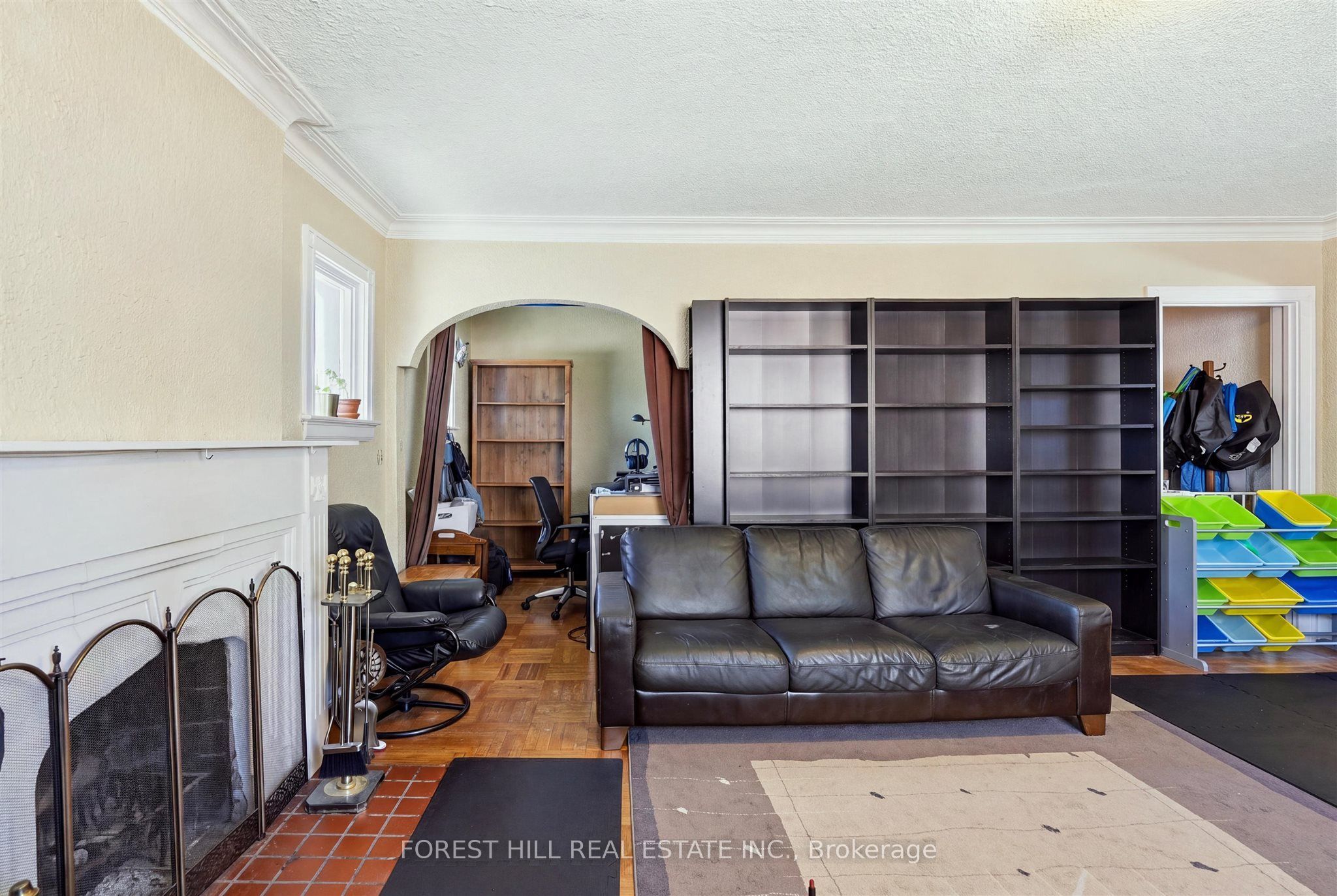 1070 Avenue Road Unit A Property Photo 12