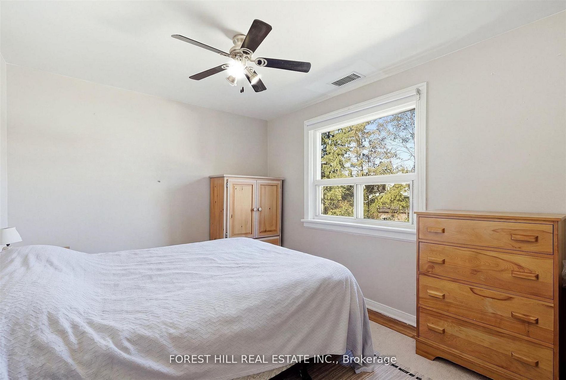 1070 Avenue Road Unit A Property Photo 24