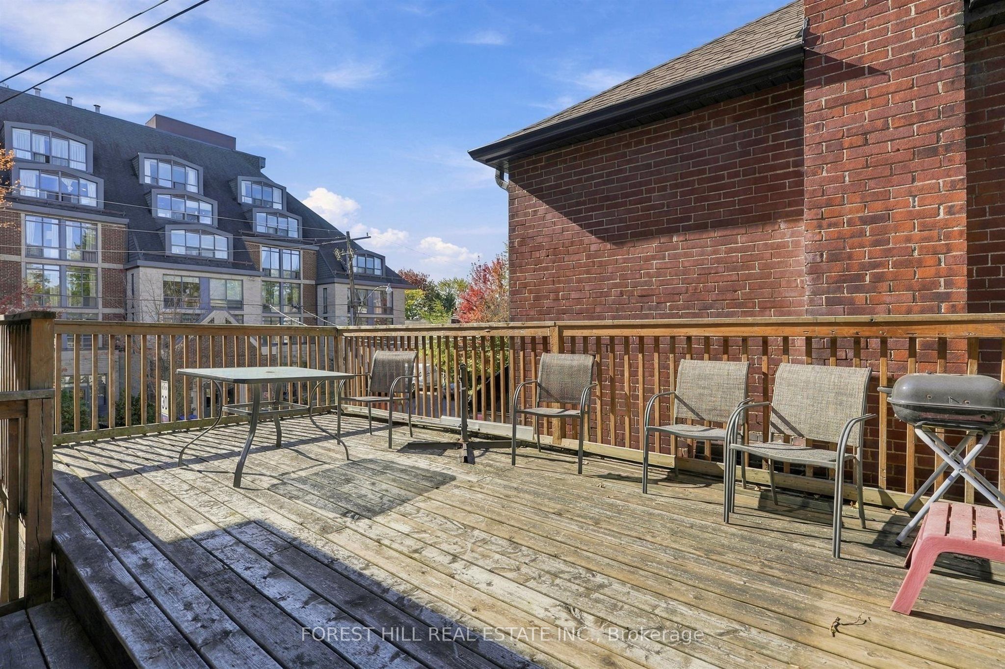 1070 Avenue Road Unit A Property Photo 31