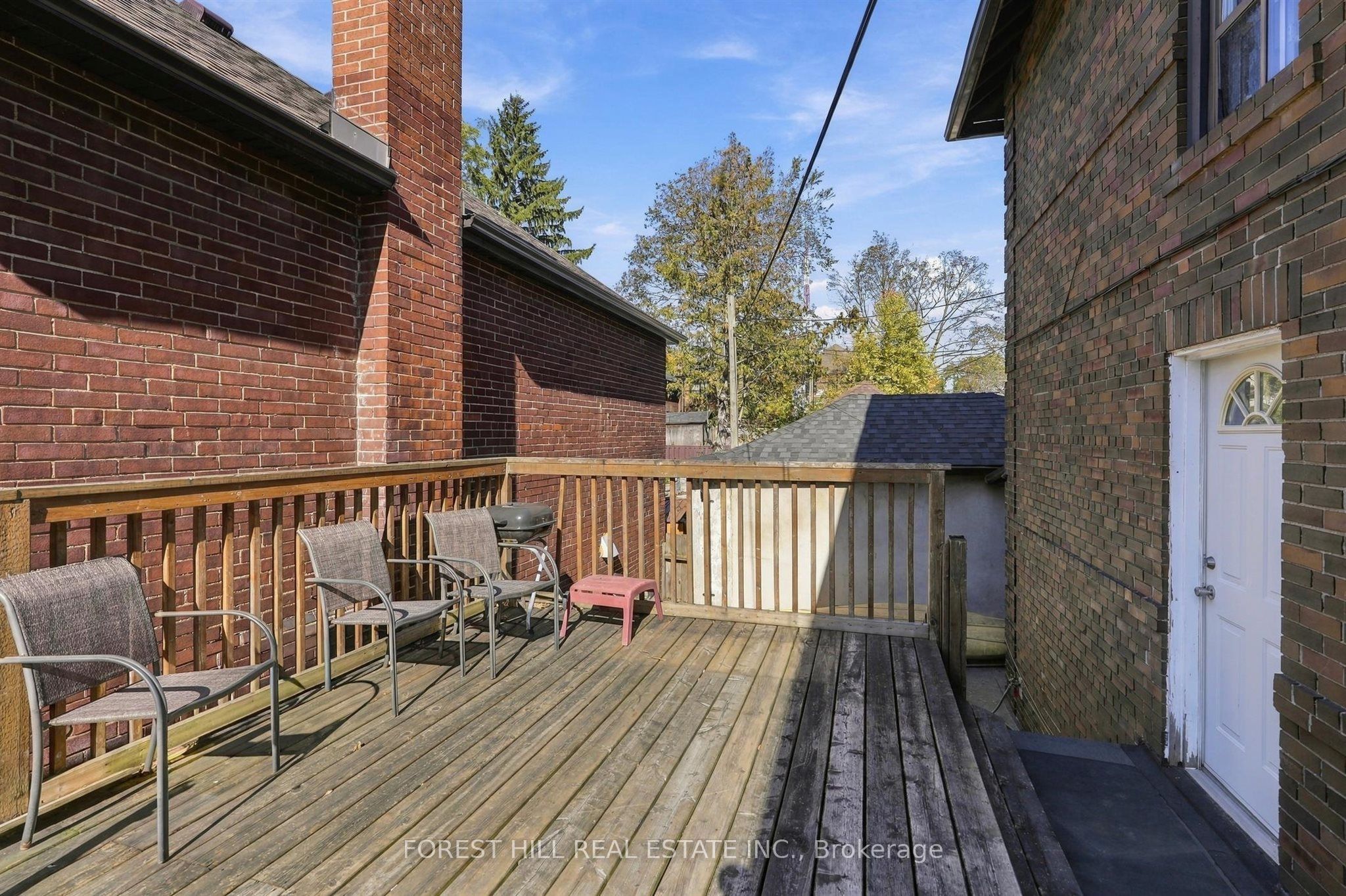 1070 Avenue Road Unit A Property Photo 33