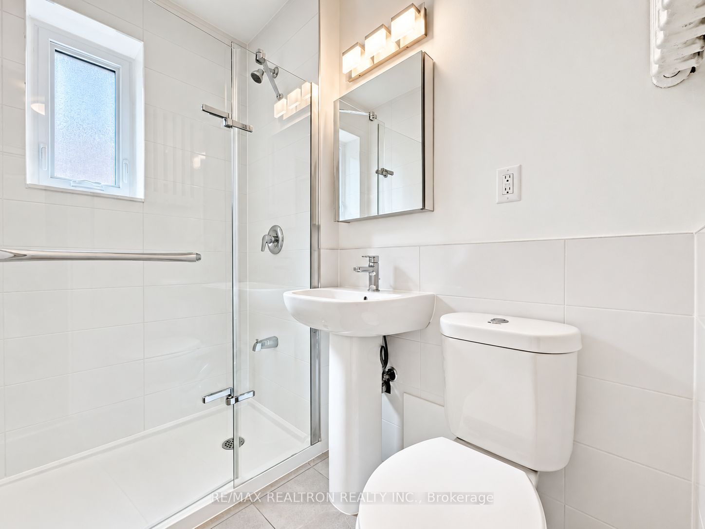 398 Avenue Road 528 Property Photo 10