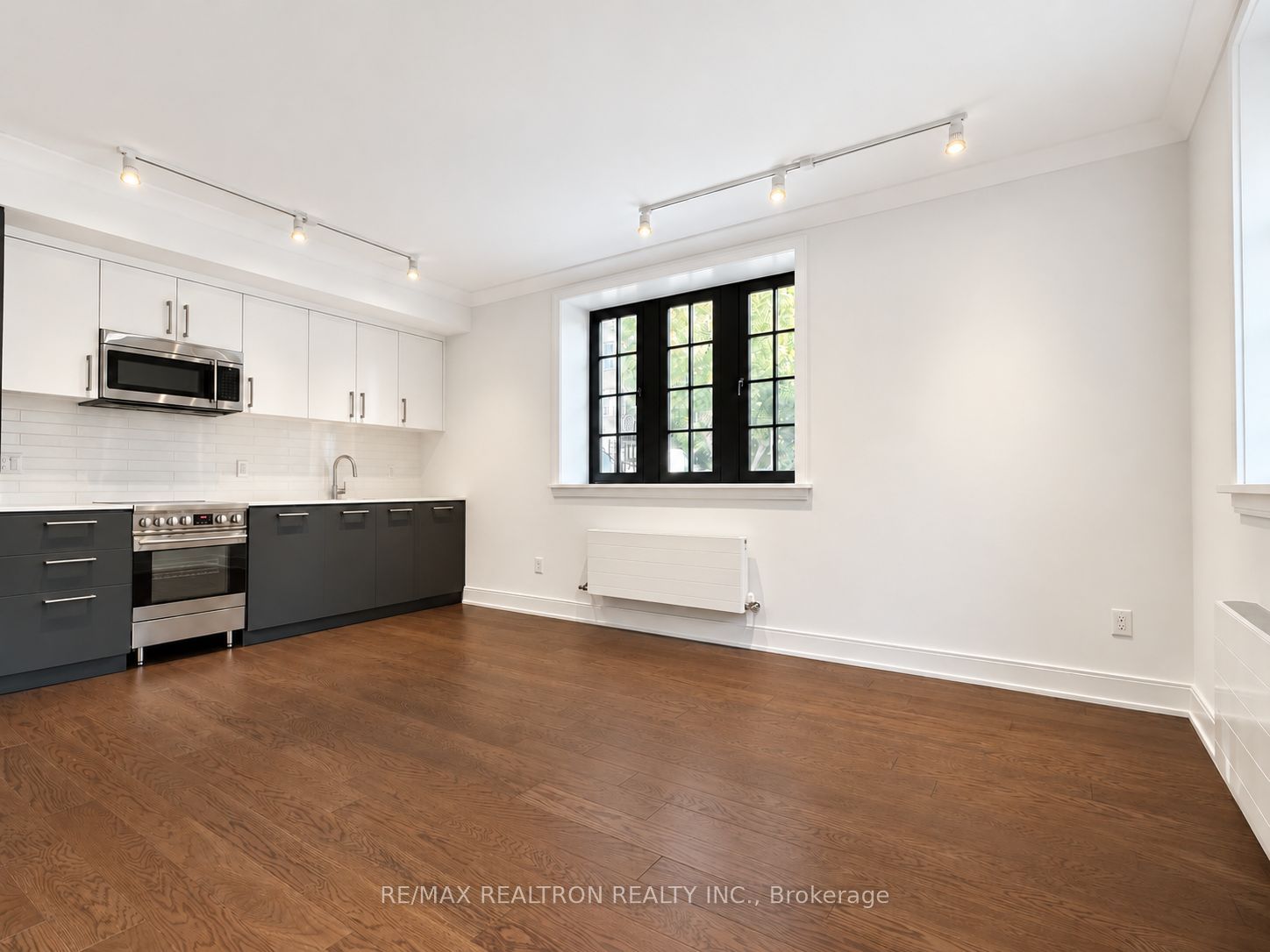 2 Clarendon Avenue 106 Property Photo 1