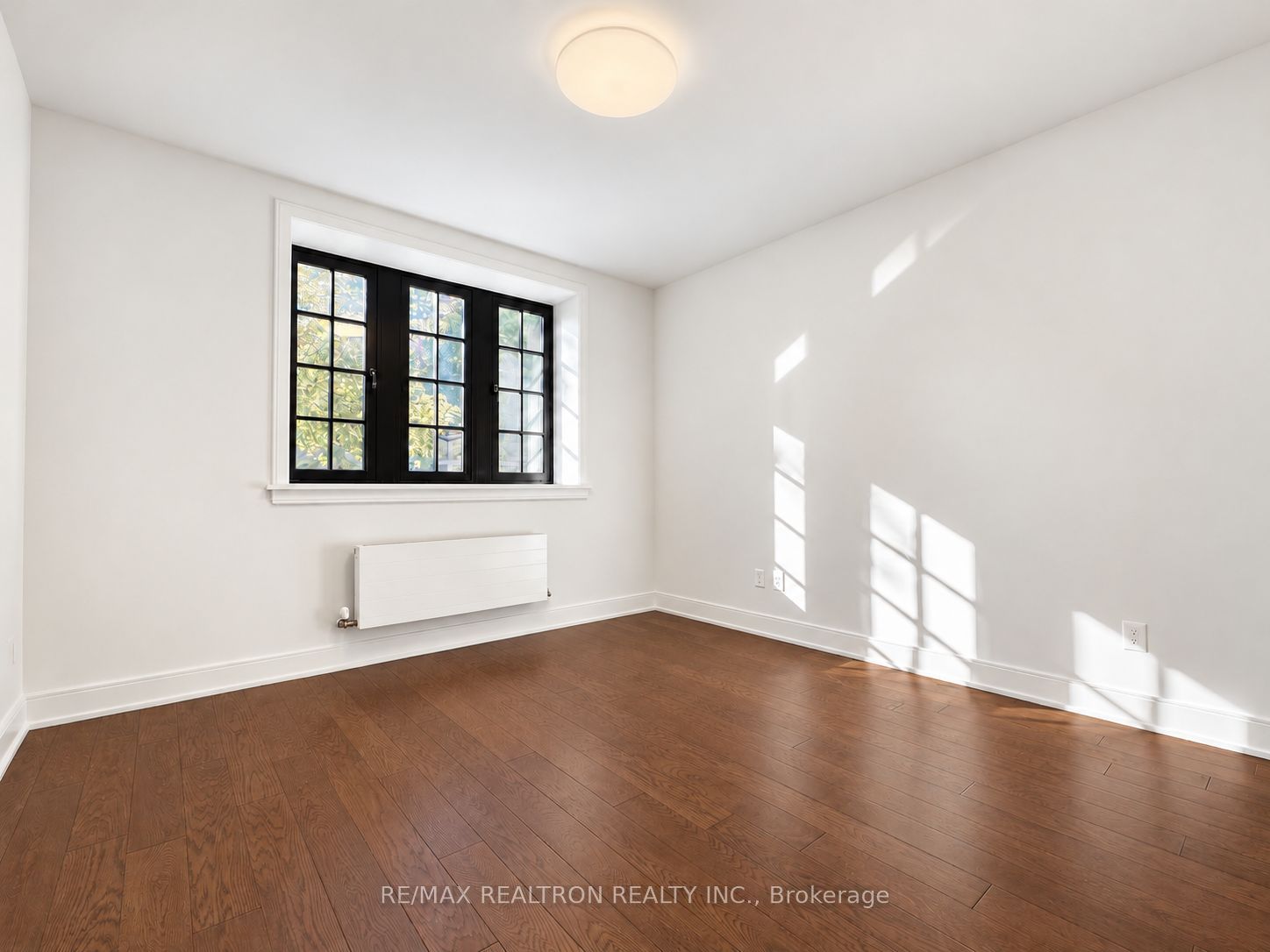 2 Clarendon Avenue 106 Property Photo 4