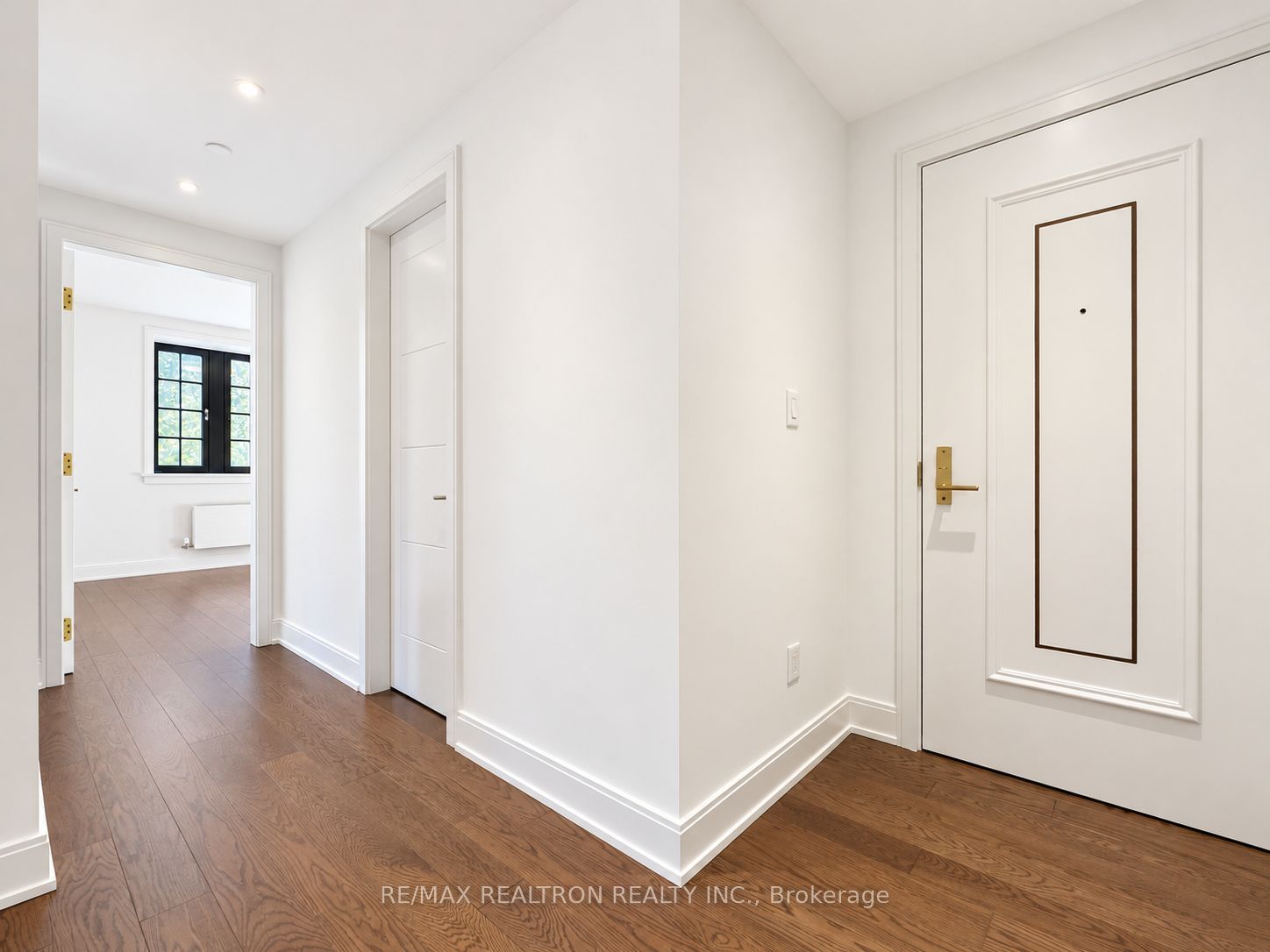 2 Clarendon Avenue 106 Property Photo 8