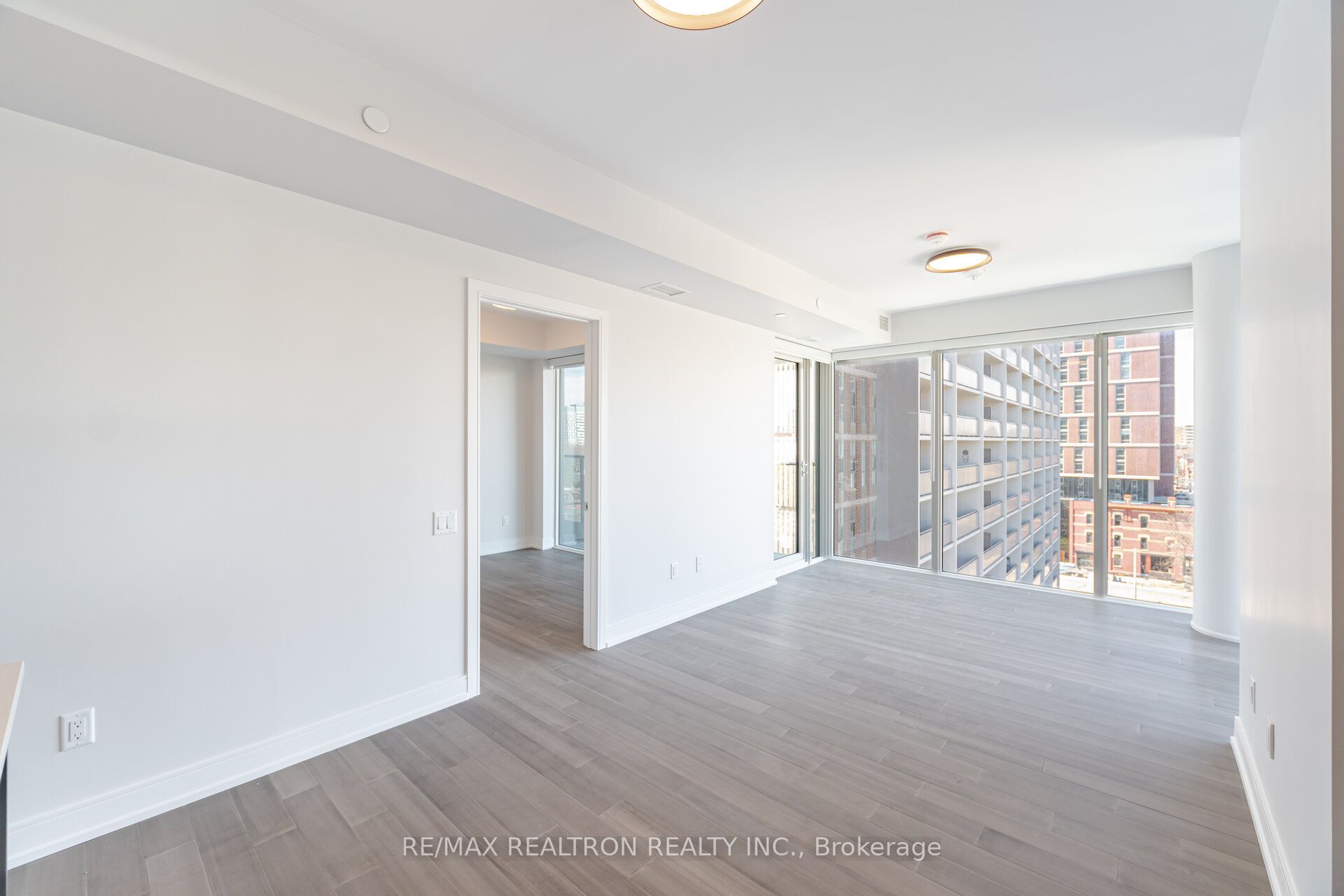 664 Spadina Avenue 606 Property Photo 4
