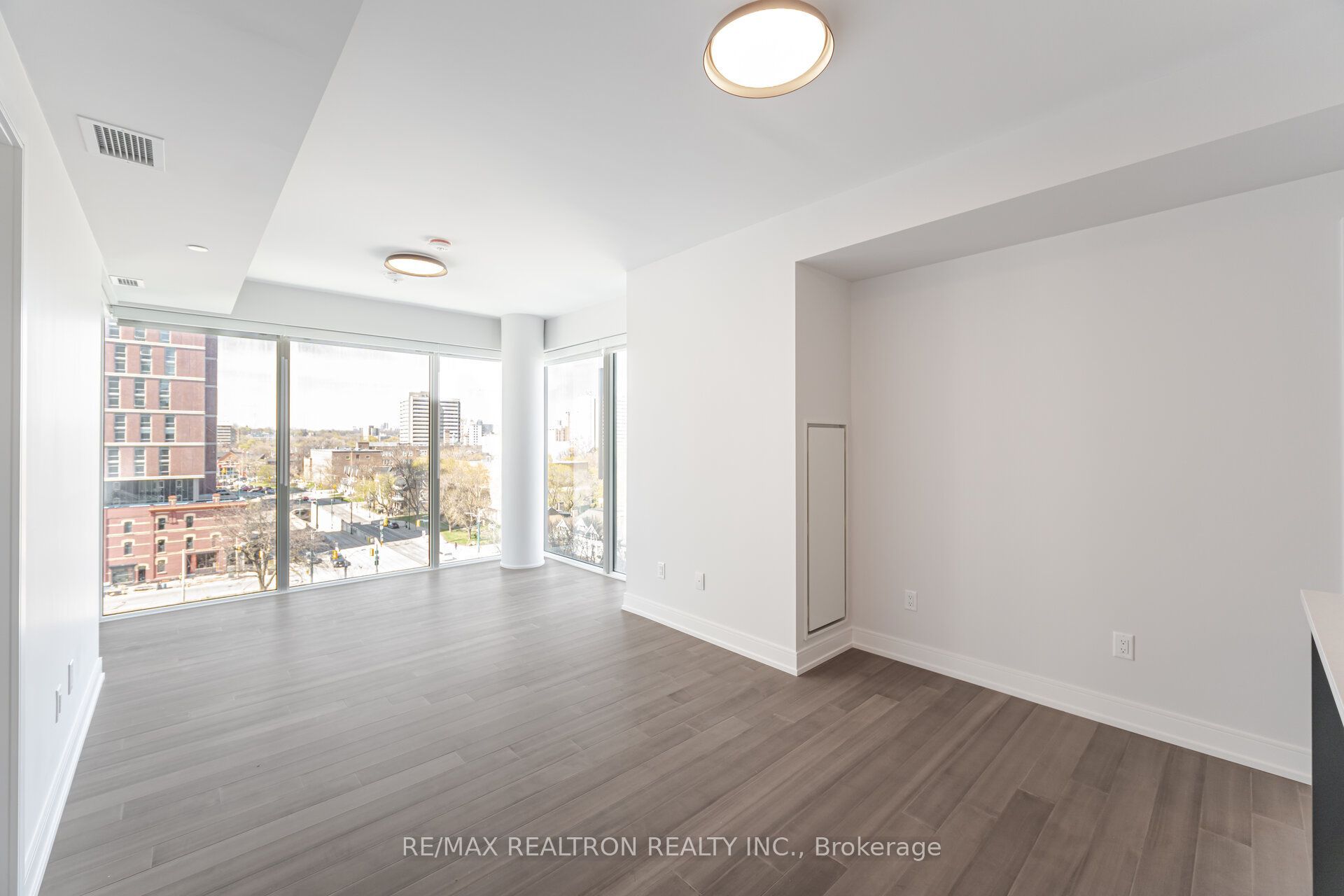 664 Spadina Avenue 606 Property Photo 5