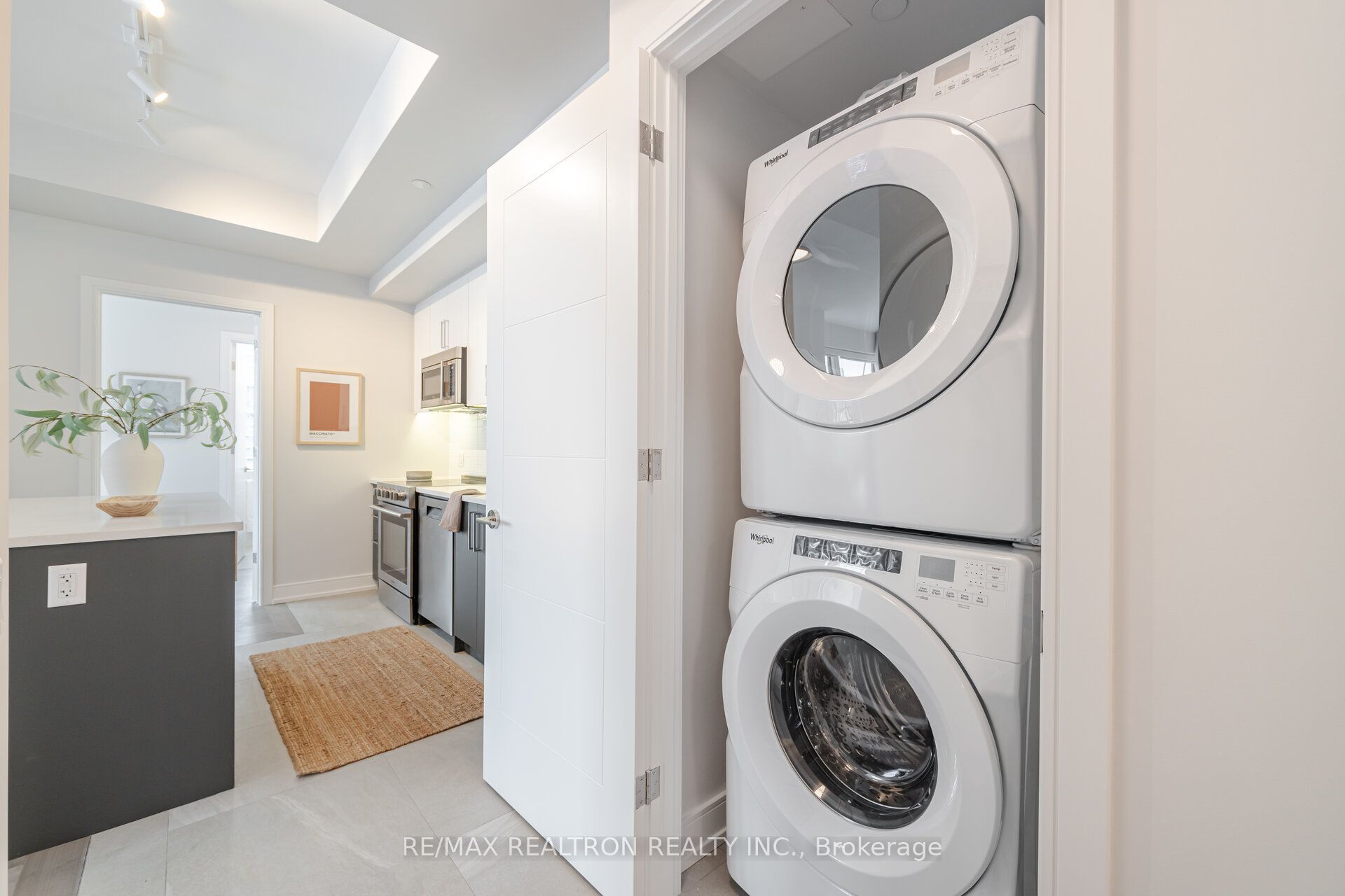 664 Spadina Avenue 606 Property Photo 17