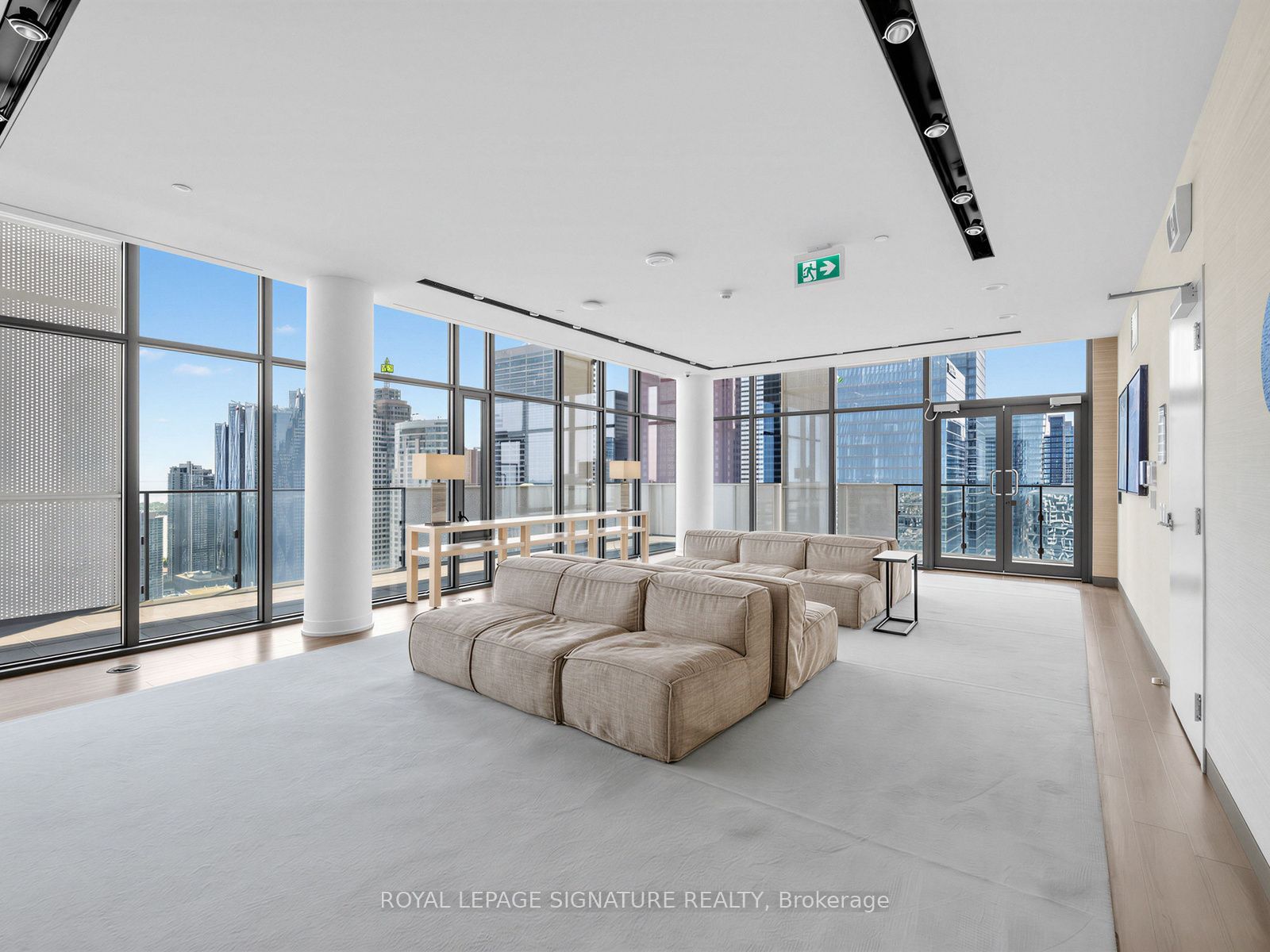 20 Lombard Street 3707 Property Photo 36