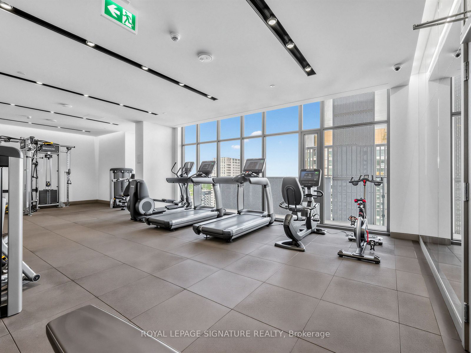 20 Lombard Street 3707 Property Photo 45