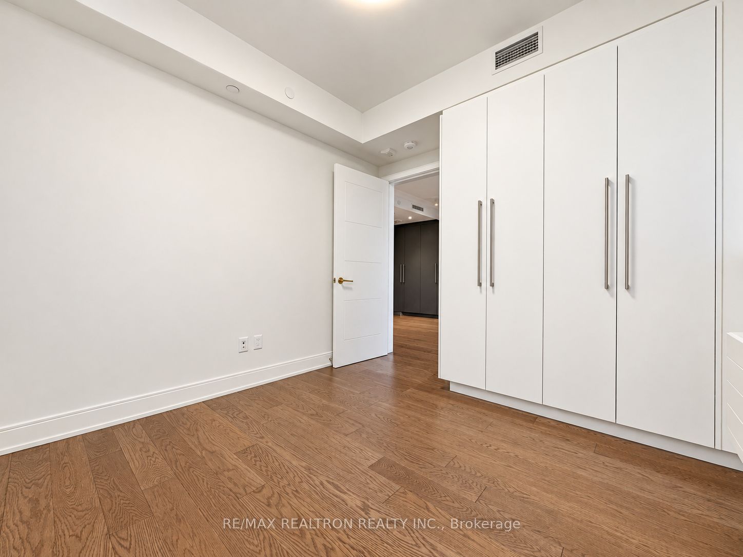 2 Clarendon Avenue 120 Property Photo 7