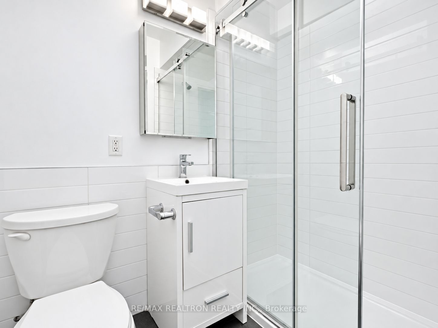 990 Avenue Road 205 Property Photo 8