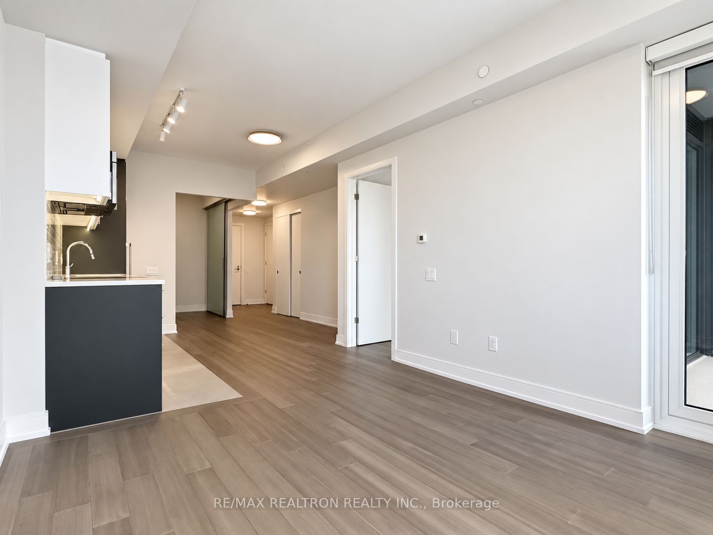 664 Spadina Avenue 505 Property Photo 5