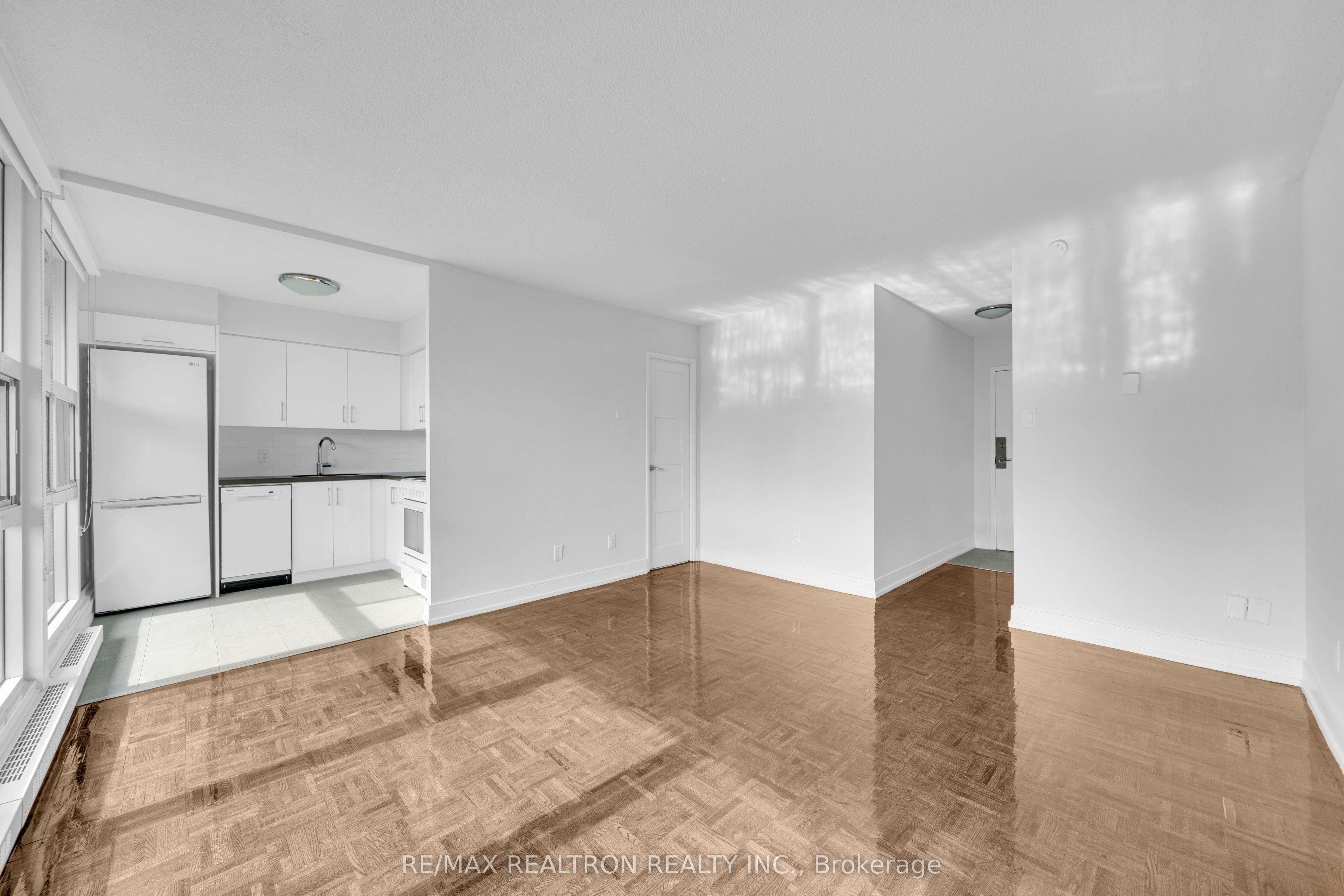 33 Isabella Street 415 Property Photo 3