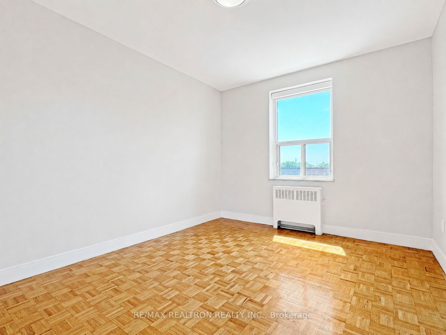 1291 Bayview Avenue 205 Property Photo 6