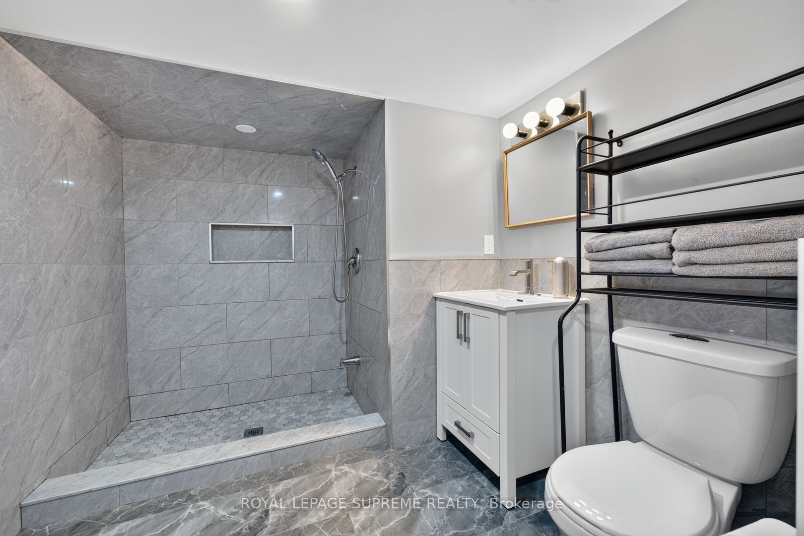 626 Manning Avenue Property Photo 31