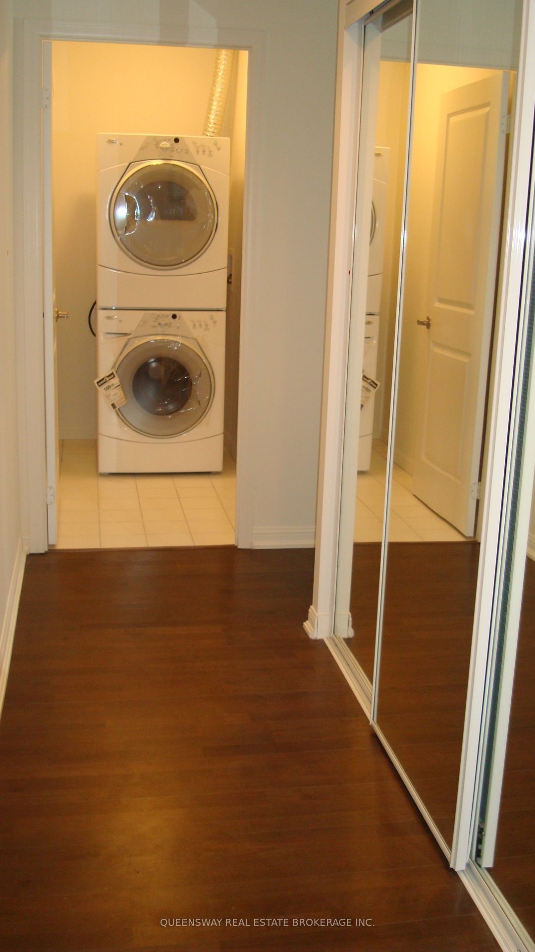 628 Fleet Street 401 Property Photo 9