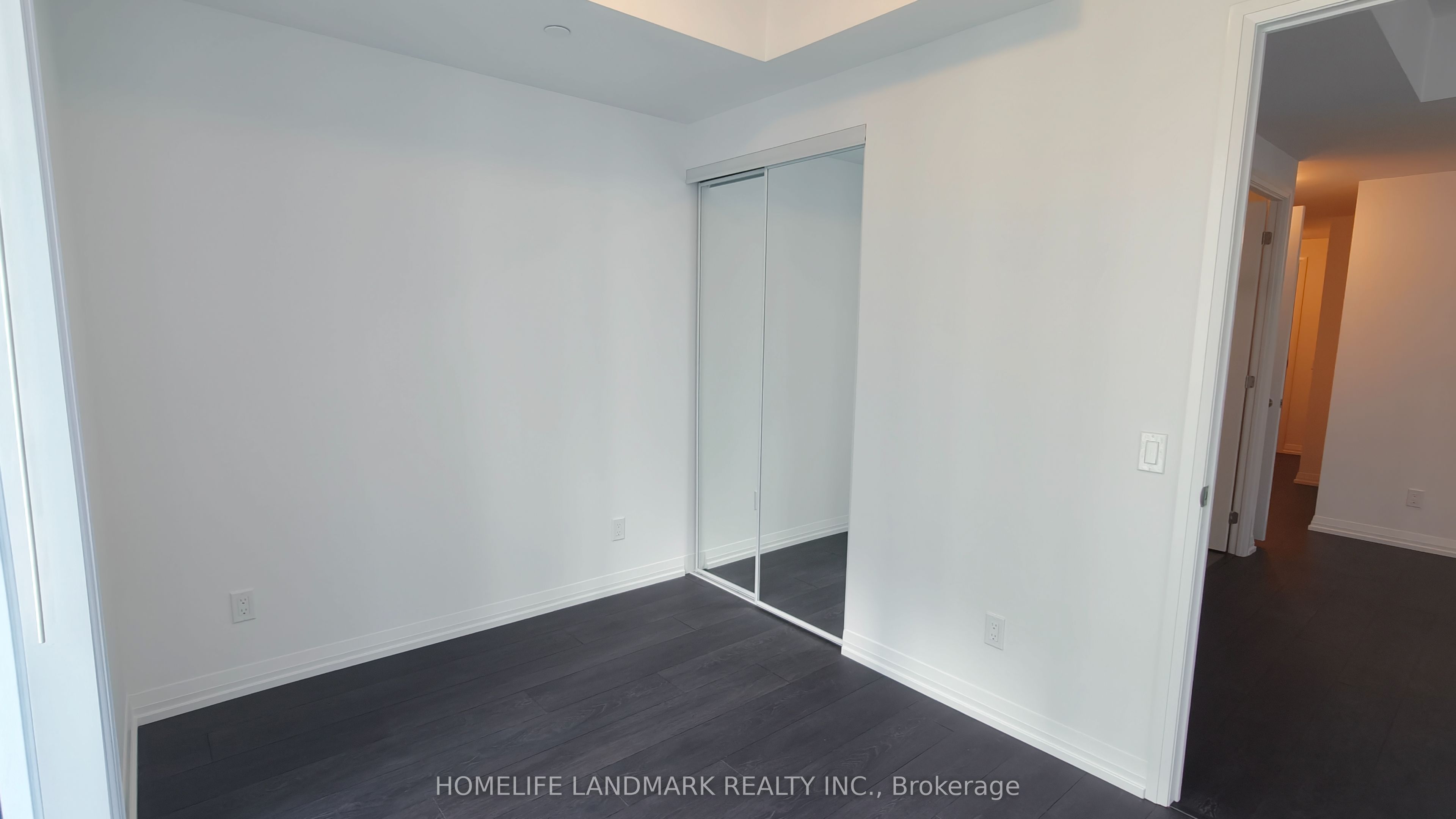 400 King Street W 2908 Property Photo 11