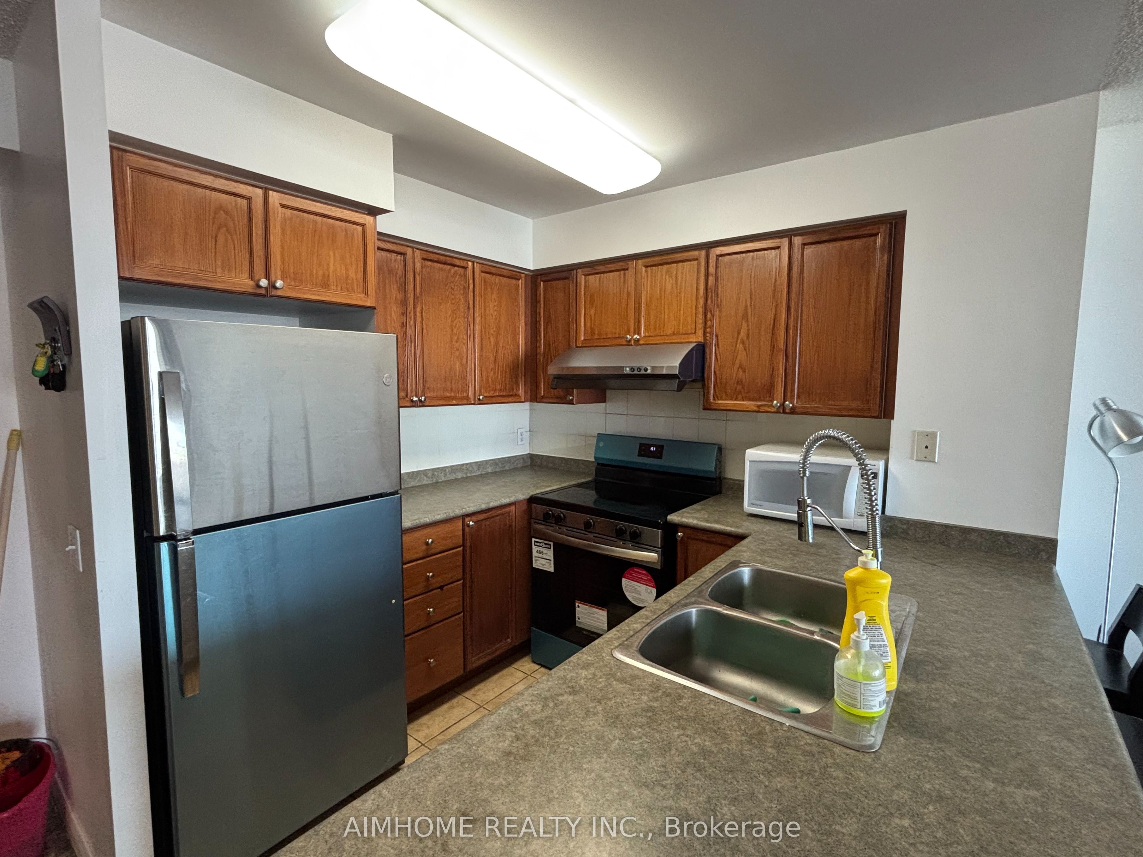 18 Parkview Avenue 2702 Property Photo 6