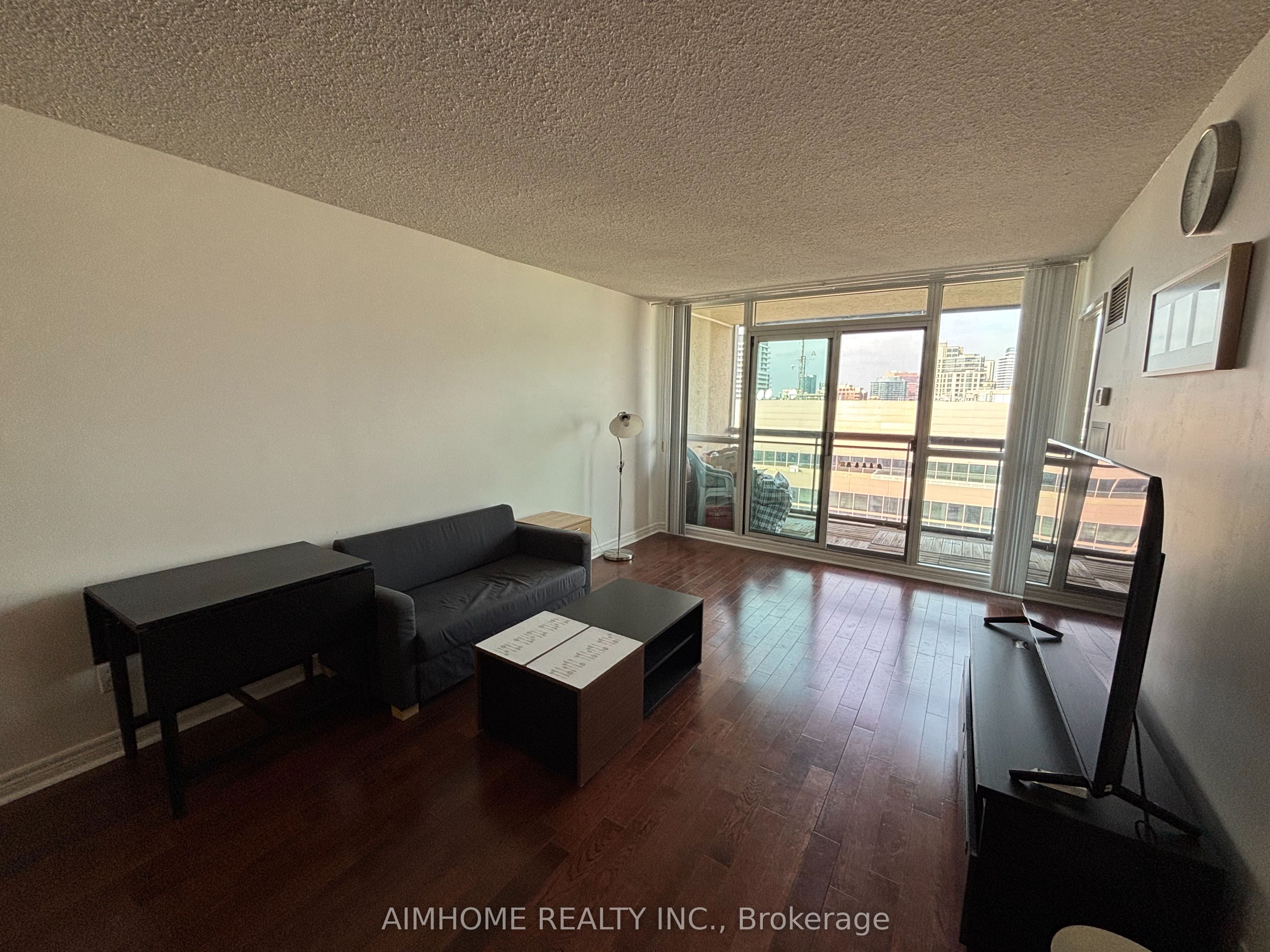 18 Parkview Avenue 2702 Property Photo 10