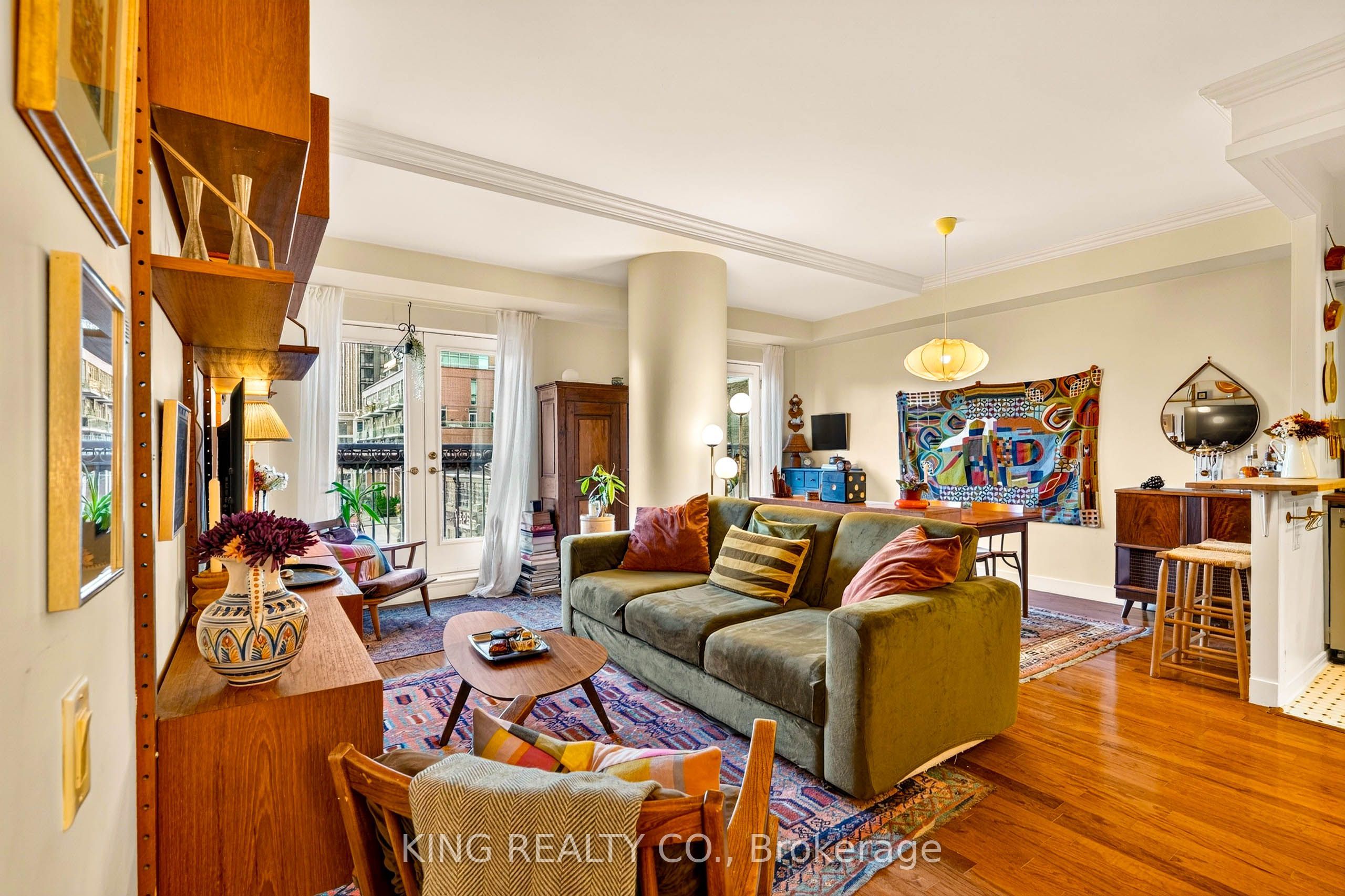120 Lombard Street 301 Property Photo 1