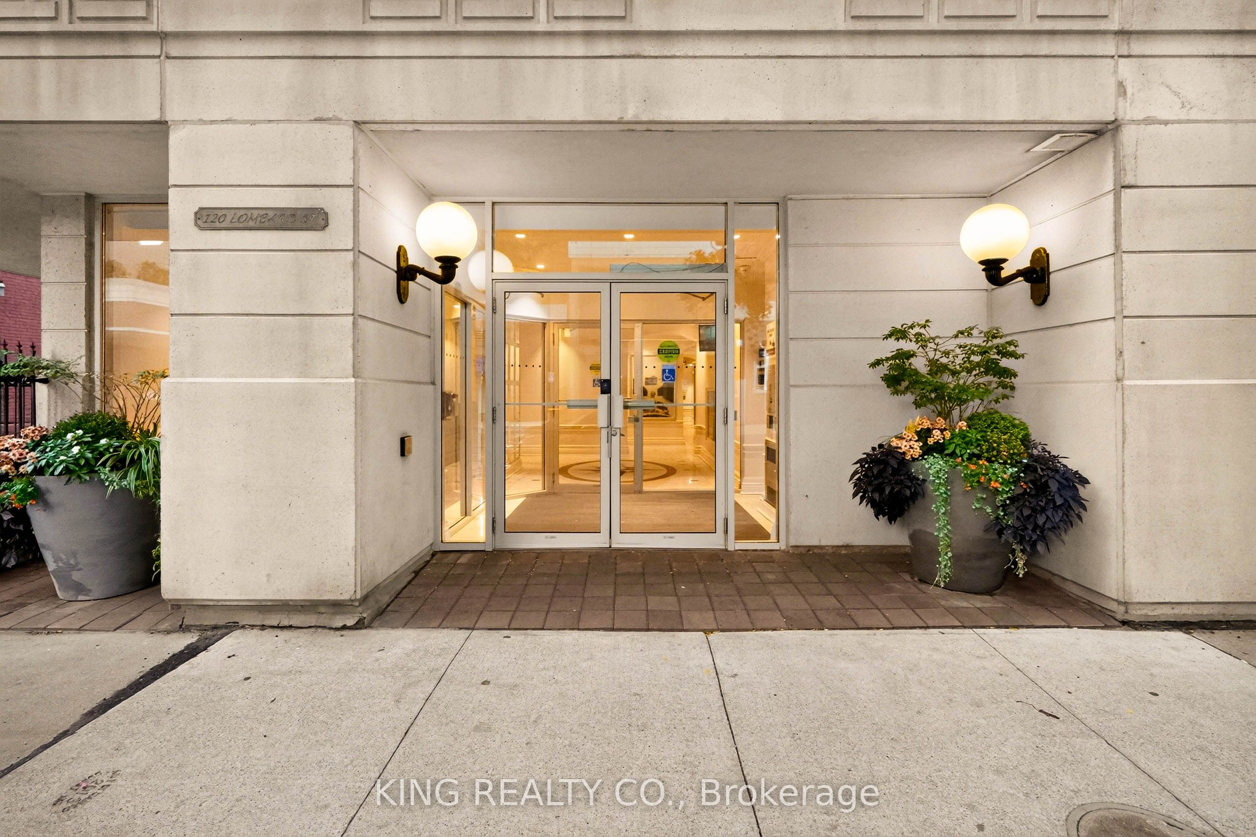 120 Lombard Street 301 Property Photo 18