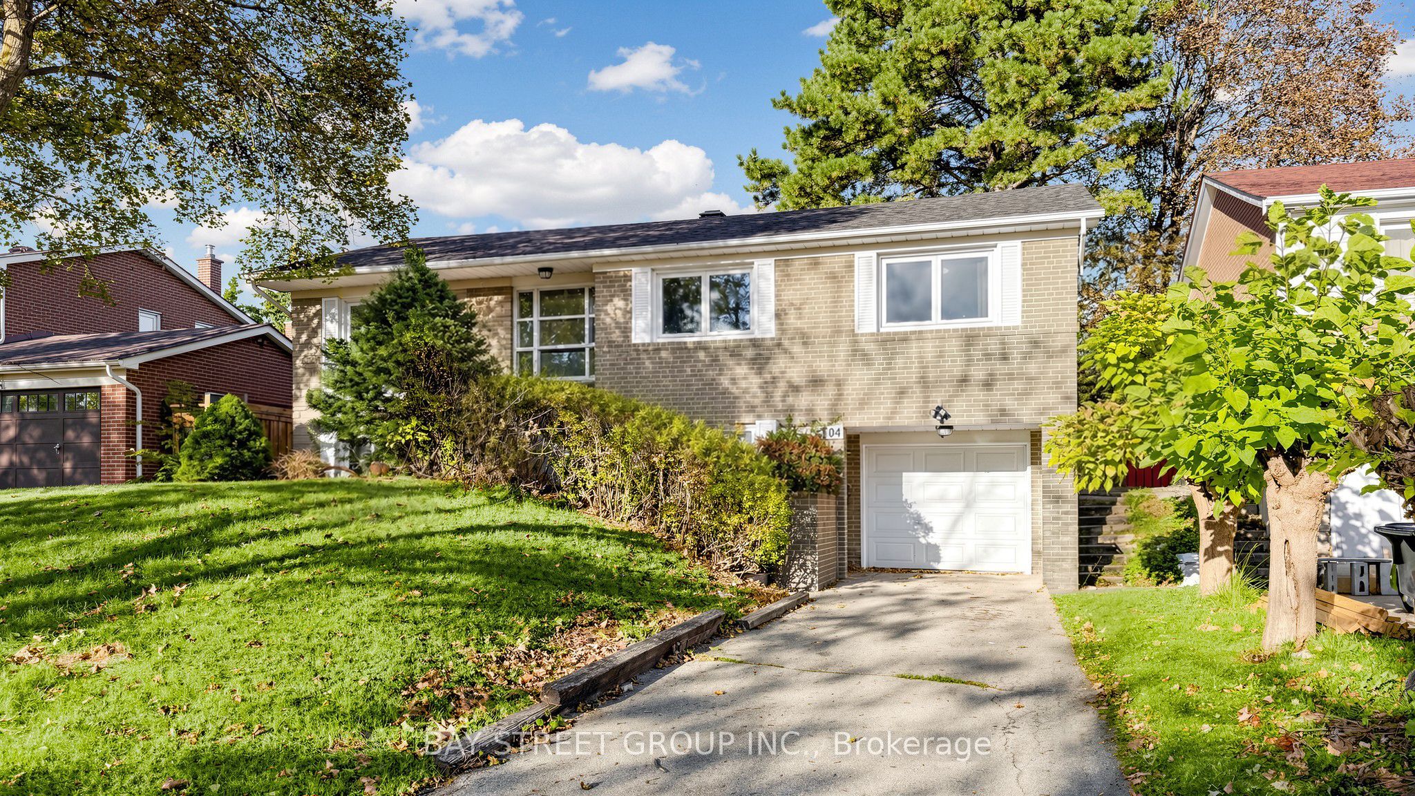 104 Mcnicoll Avenue Property Photo 2
