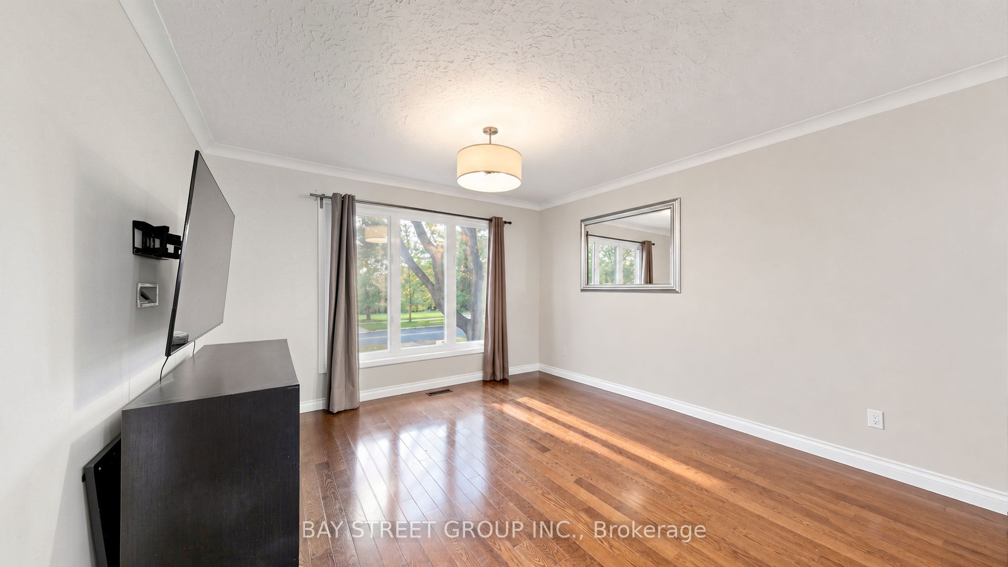 104 Mcnicoll Avenue Property Photo 7