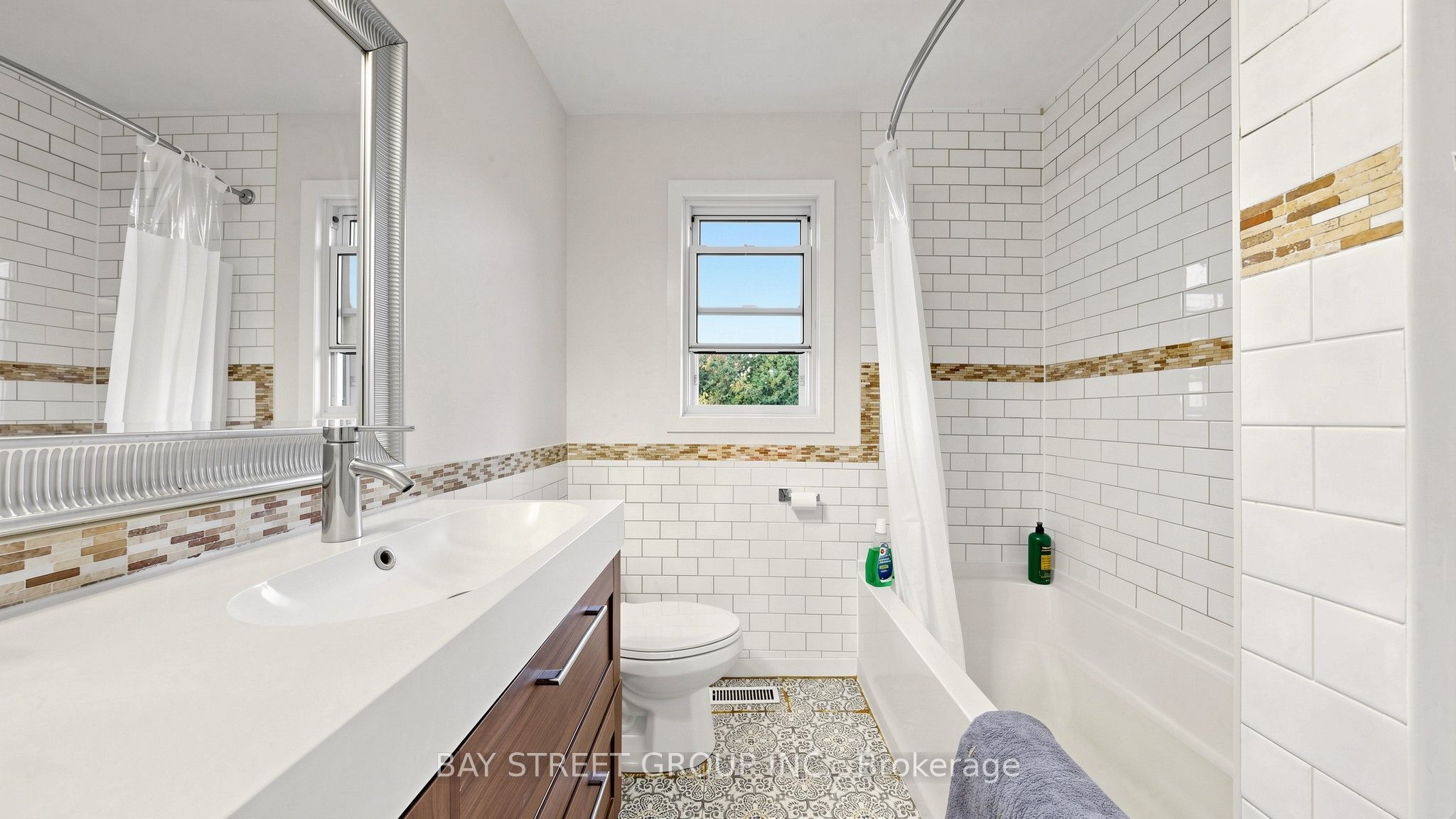 104 Mcnicoll Avenue Property Photo 17