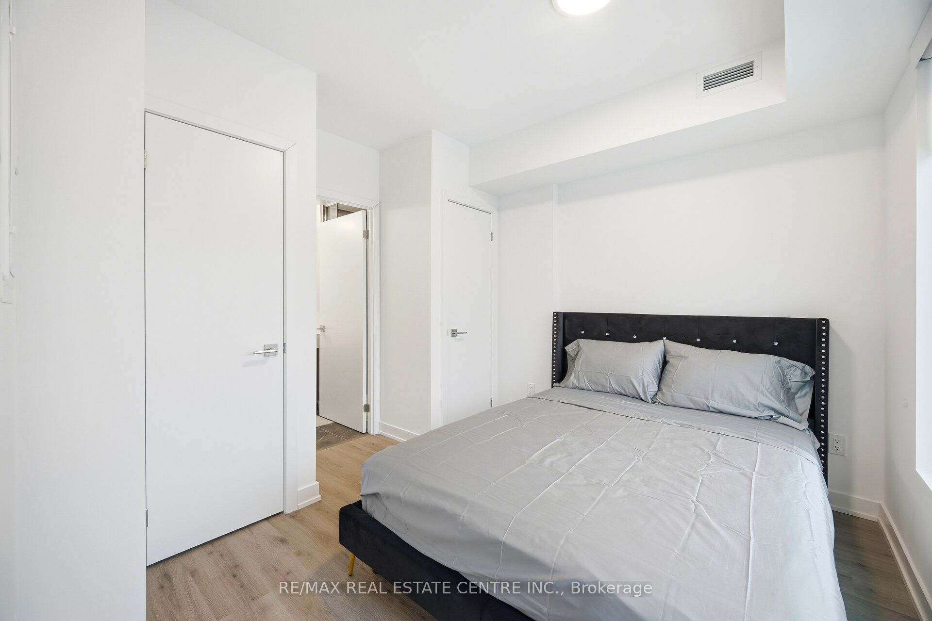 252 Church Street 2715 Property Photo 18