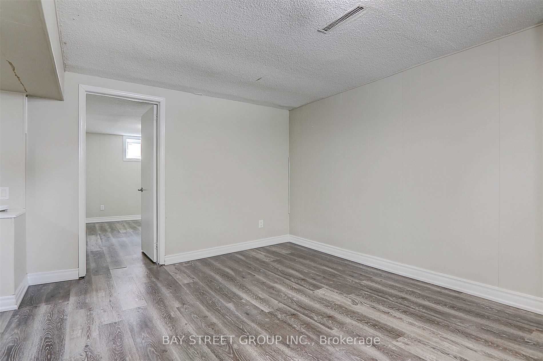 C14029988 Property Photo 11