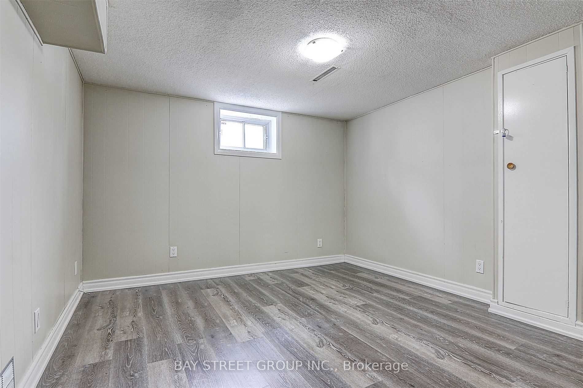 C14029988 Property Photo 12