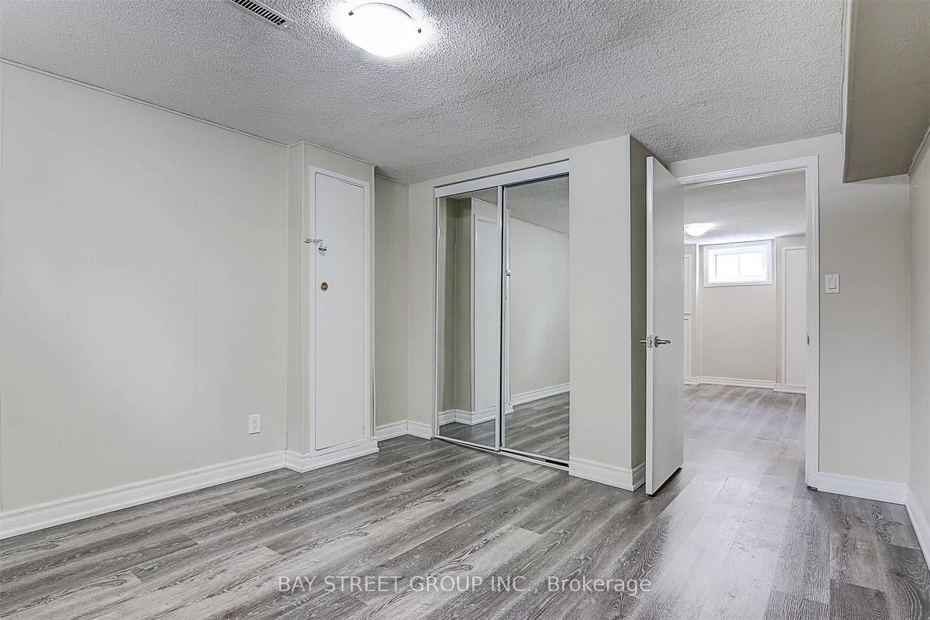 C14029988 Property Photo 13