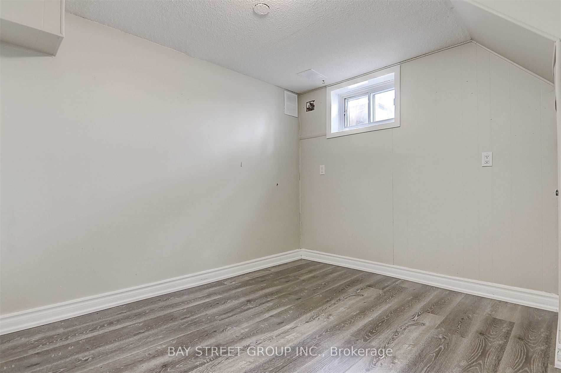 C14029988 Property Photo 14