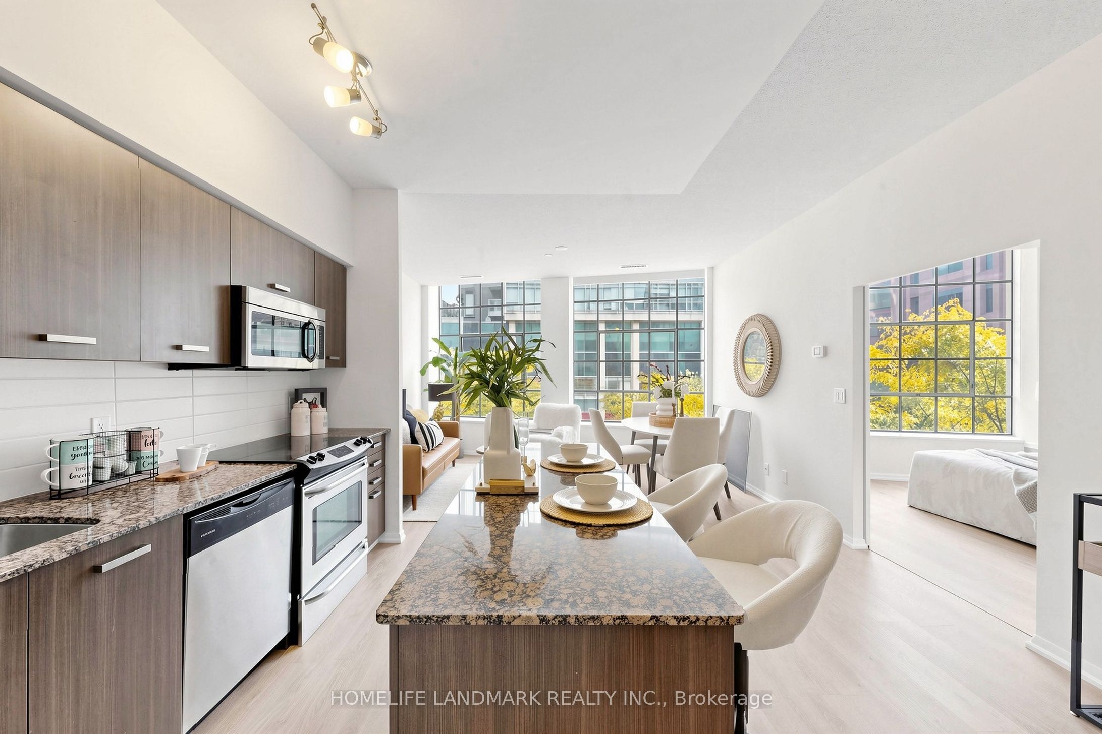 832 Bay Street 204 Property Photo 15