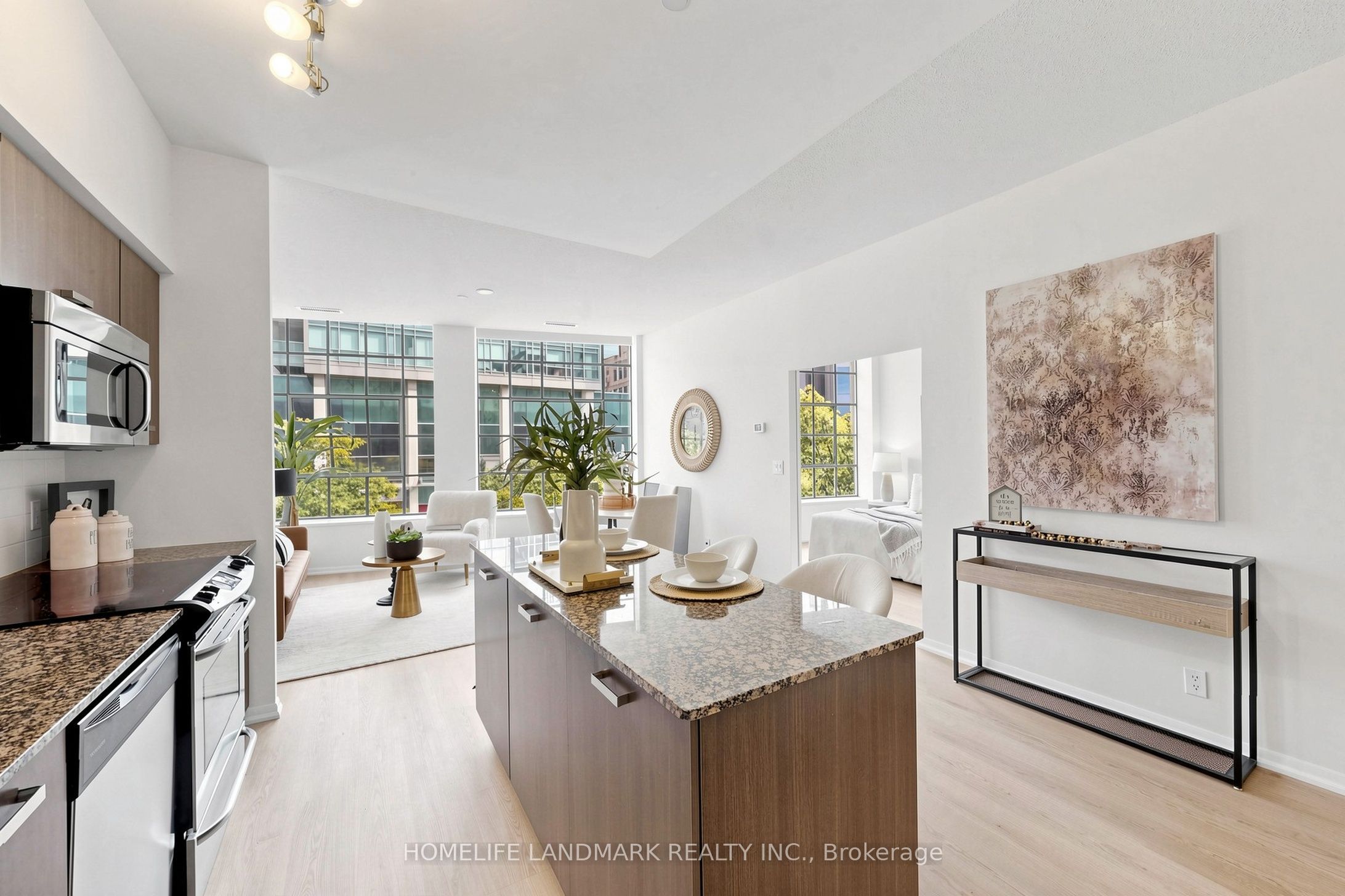 832 Bay Street 204 Property Photo 16