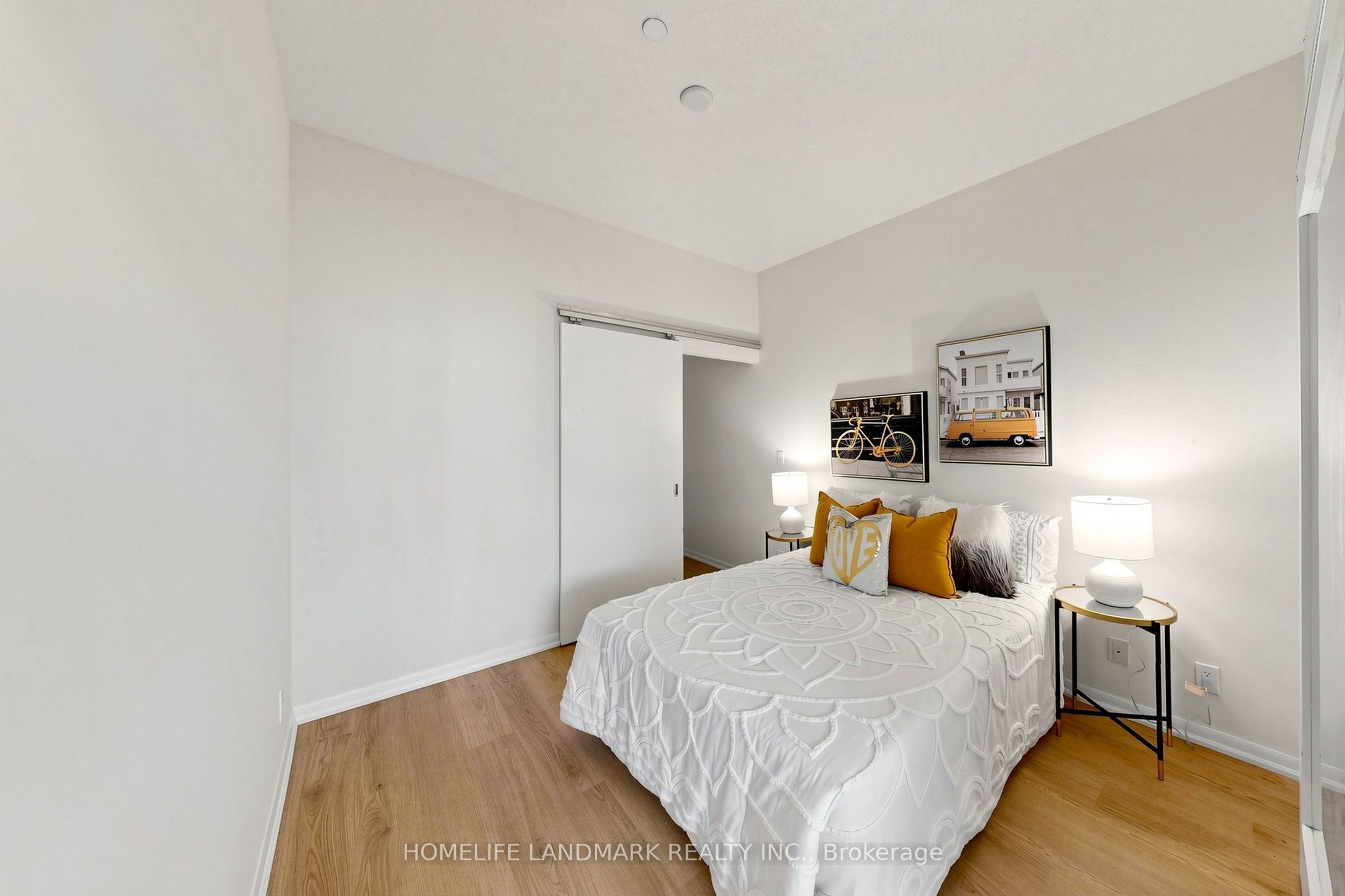 832 Bay Street 204 Property Photo 23