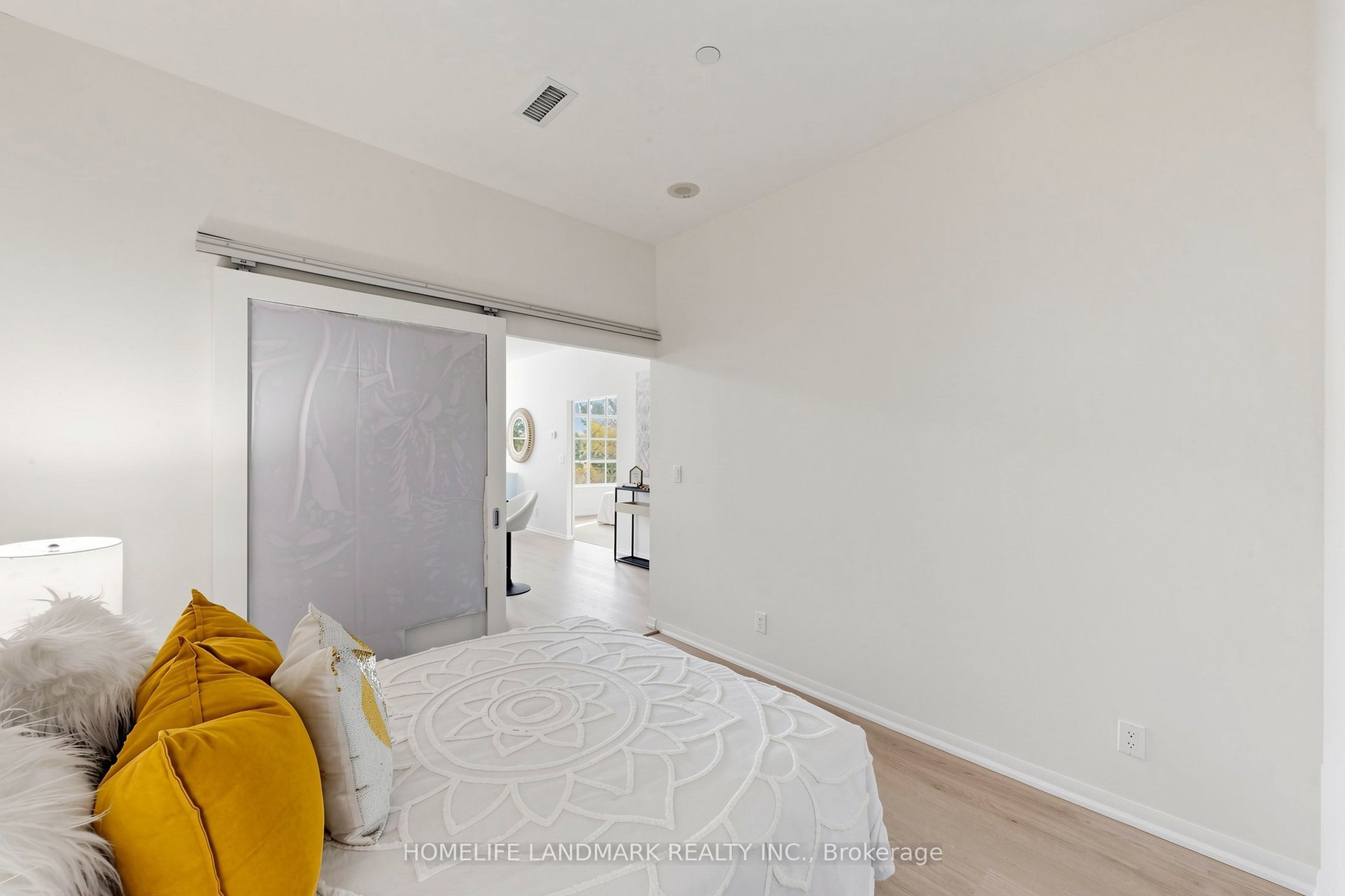 832 Bay Street 204 Property Photo 26