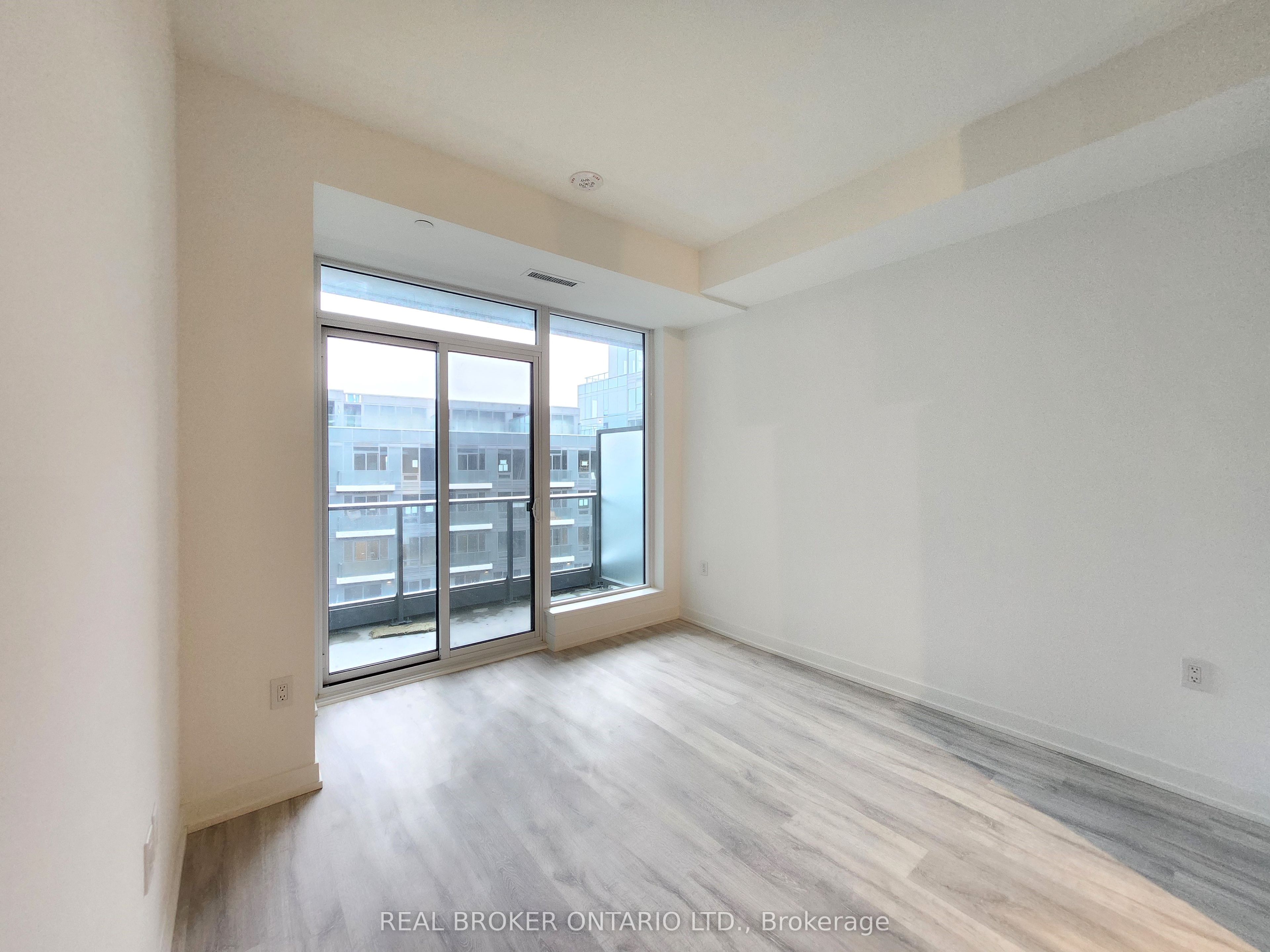 7 Golden Lion Heights N625 Property Photo 6