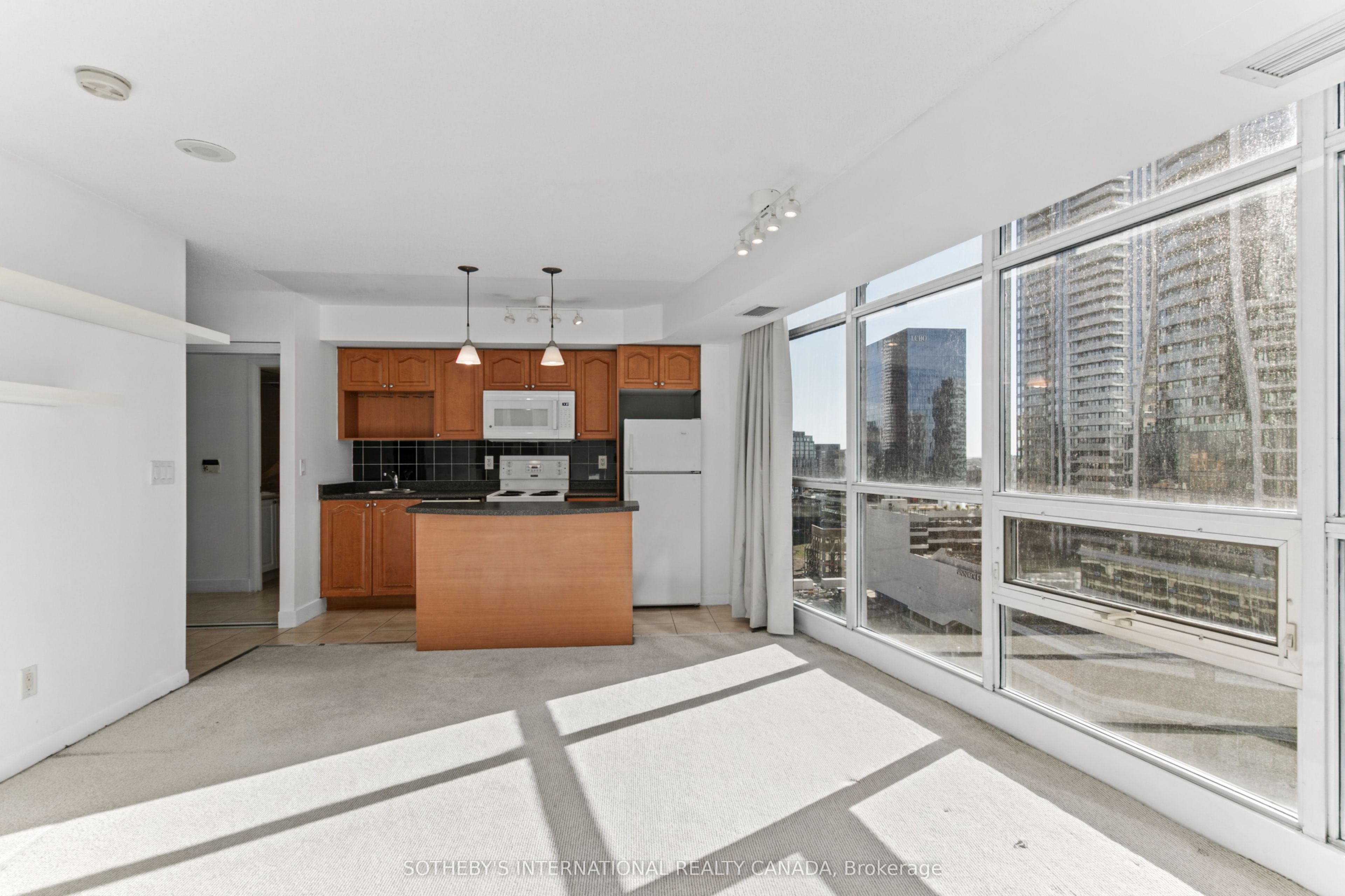 18 Yonge Street 1512 Property Photo 9