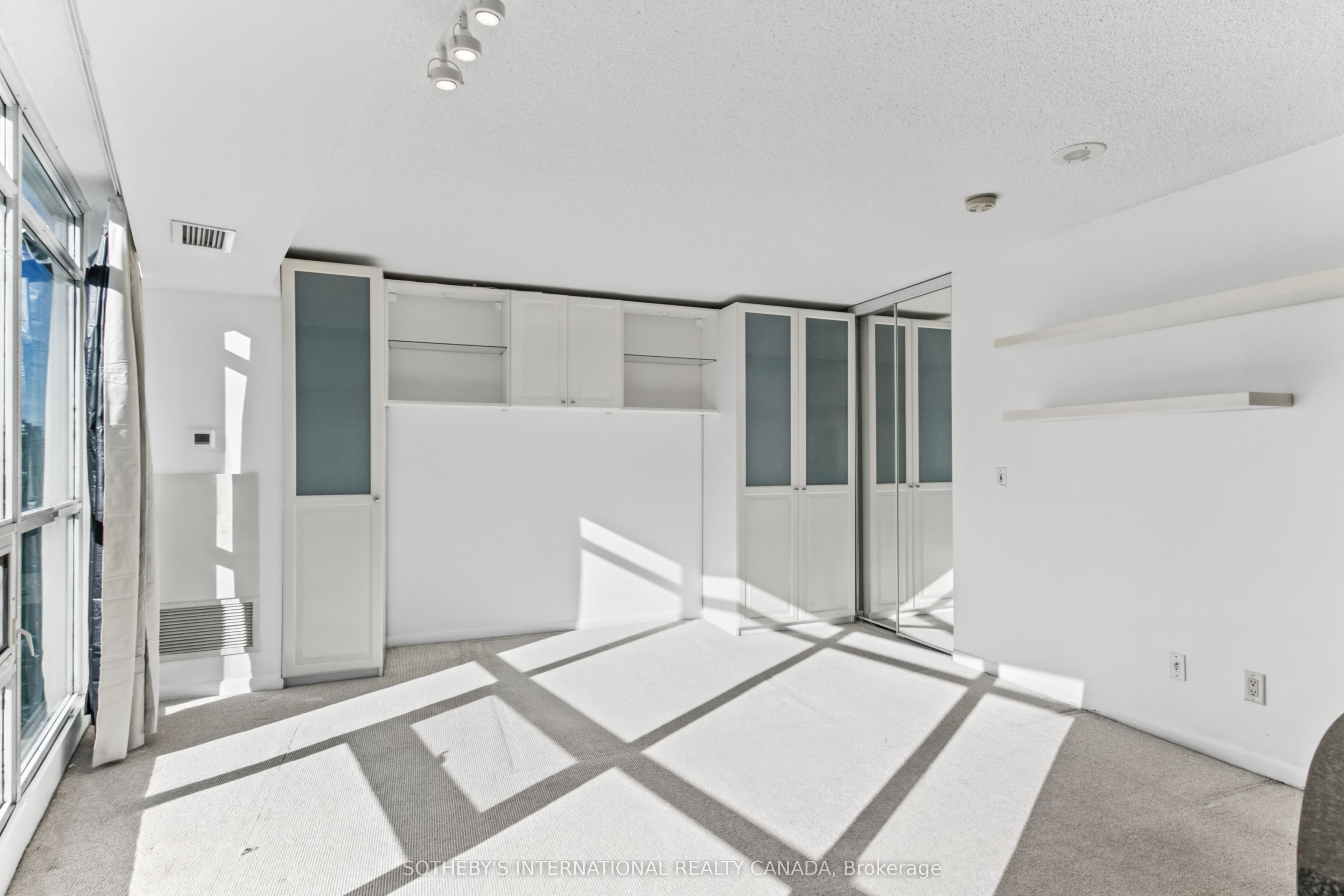 18 Yonge Street 1512 Property Photo 11