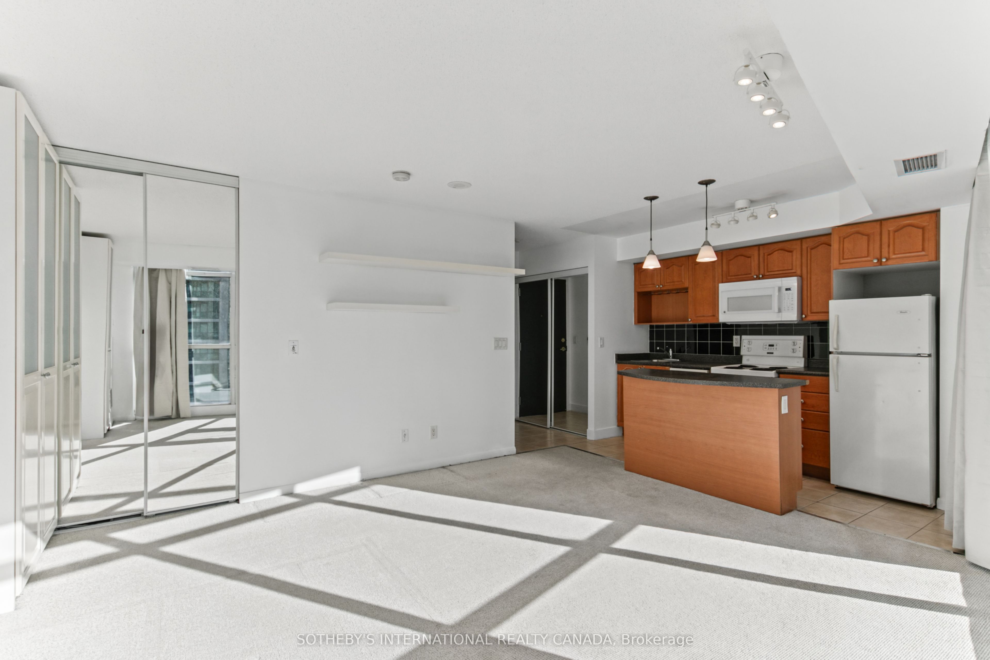 18 Yonge Street 1512 Property Photo 13