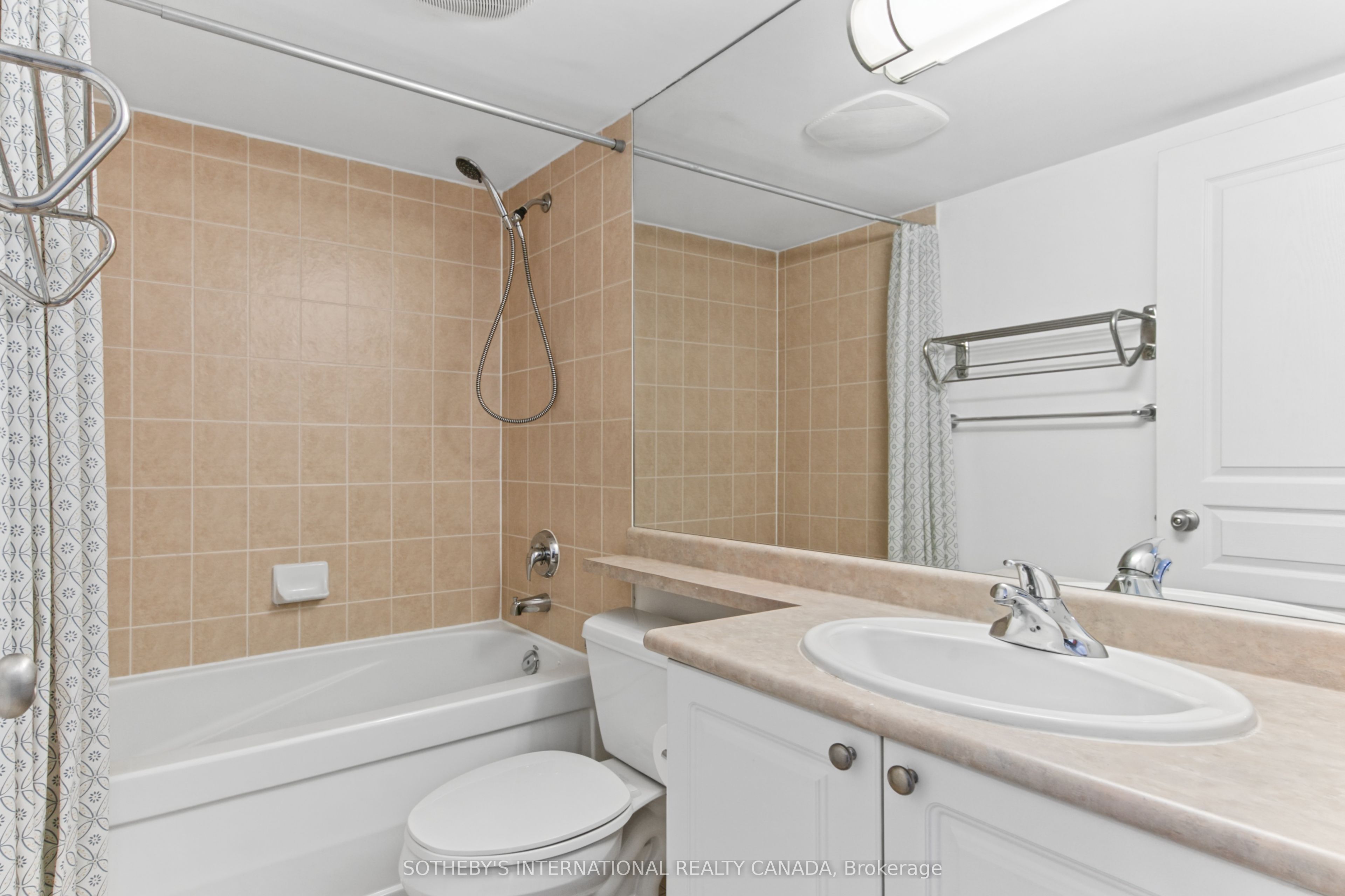 18 Yonge Street 1512 Property Photo 17