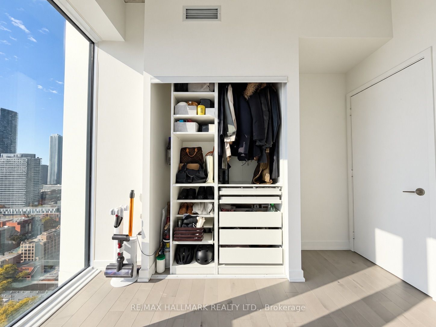 158 Front Street E 2604 Property Photo 24
