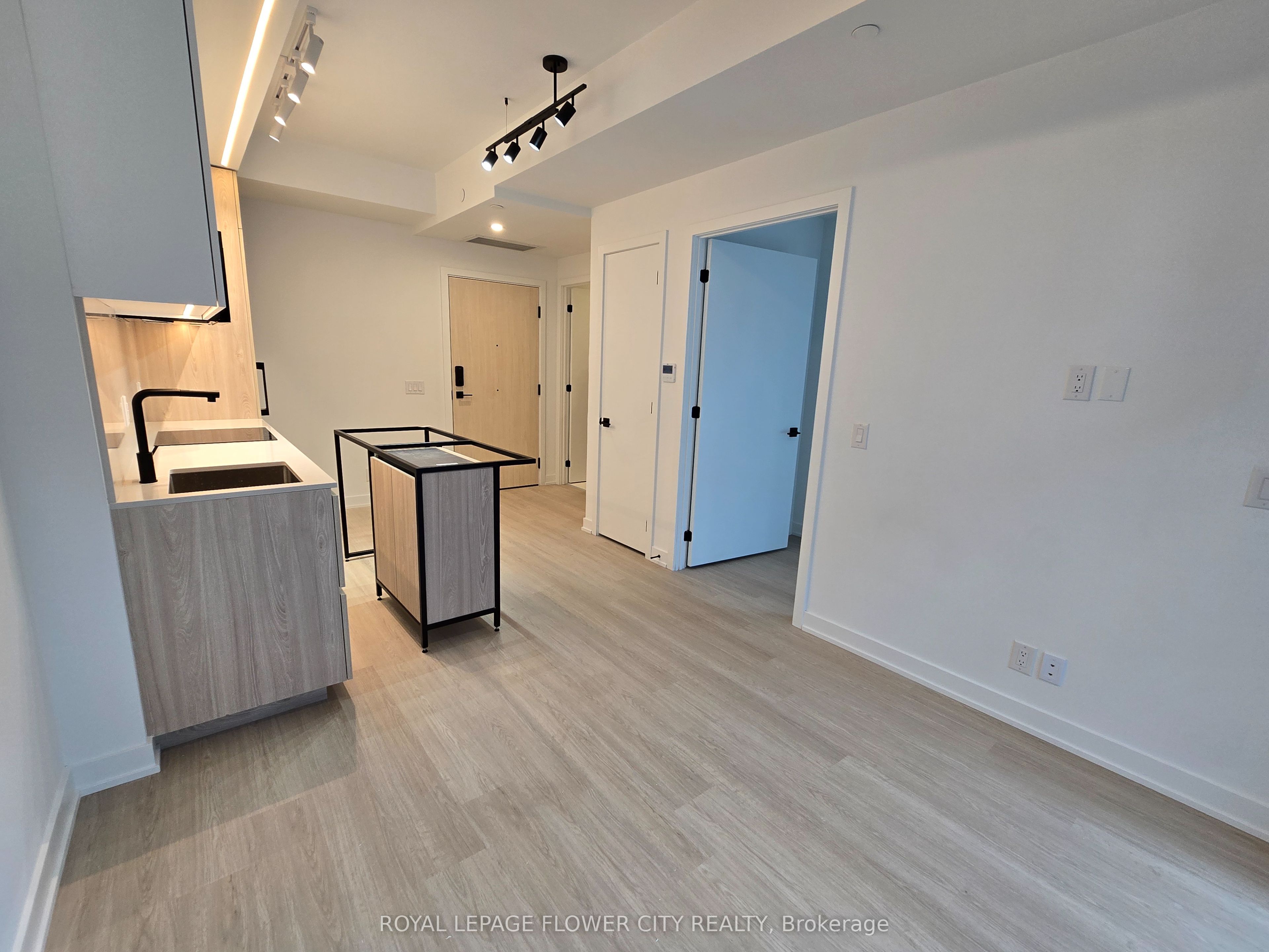 699 Sheppard Avenue 509 Property Photo 10