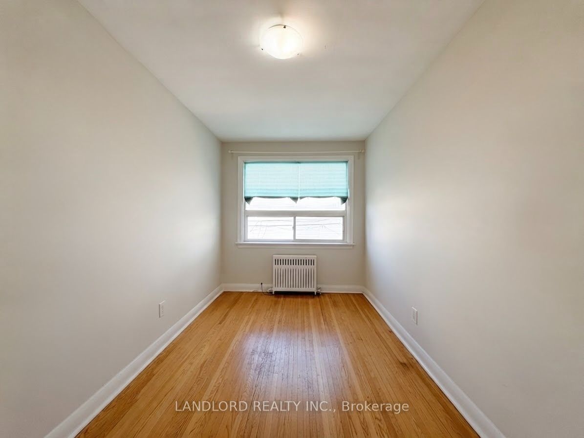 82 Lanark Avenue 2nd Fl Property Photo 21