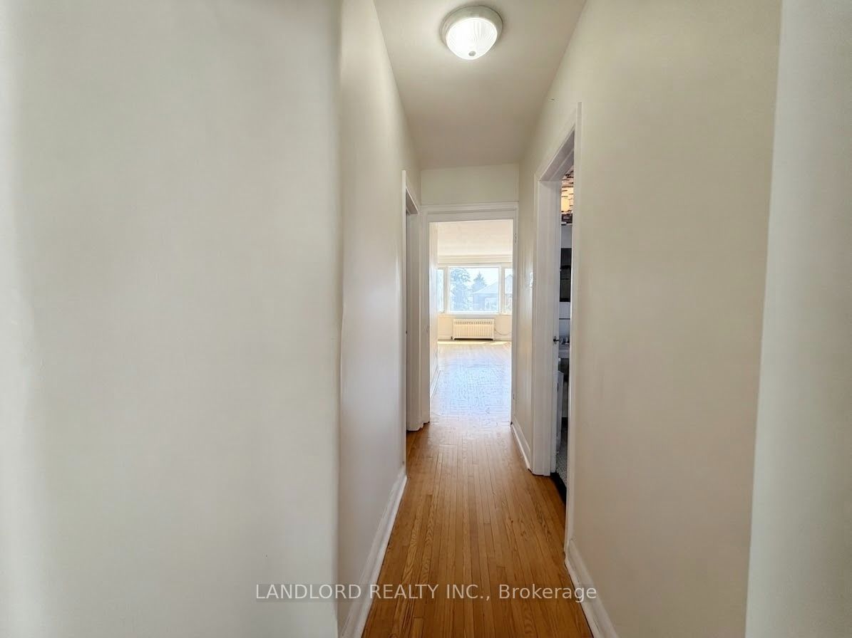 82 Lanark Avenue 2nd Fl Property Photo 24